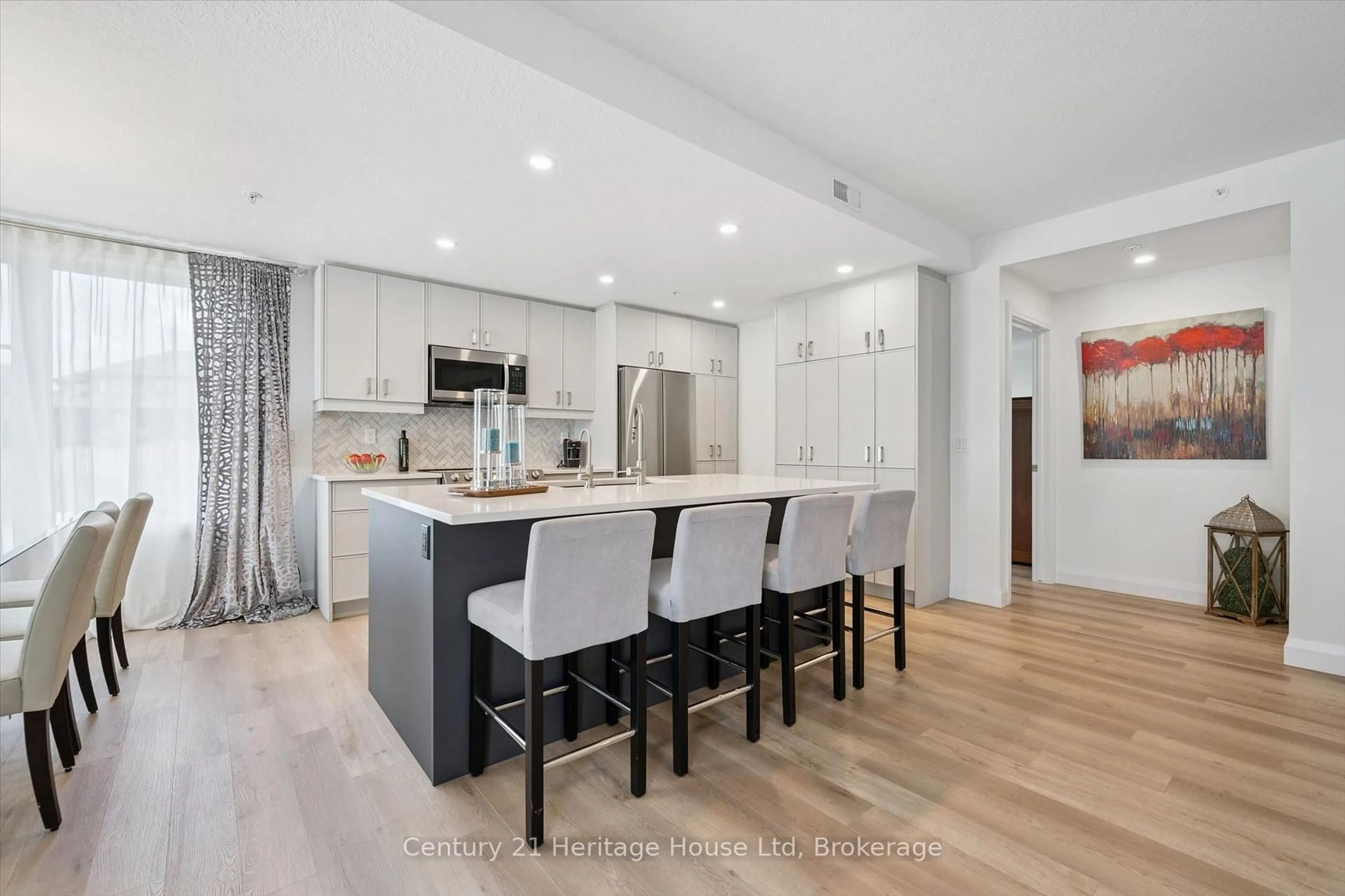 Open concept kitchen, unknown for 99B Farley Rd, Centre Wellington Ontario N1M 0K5