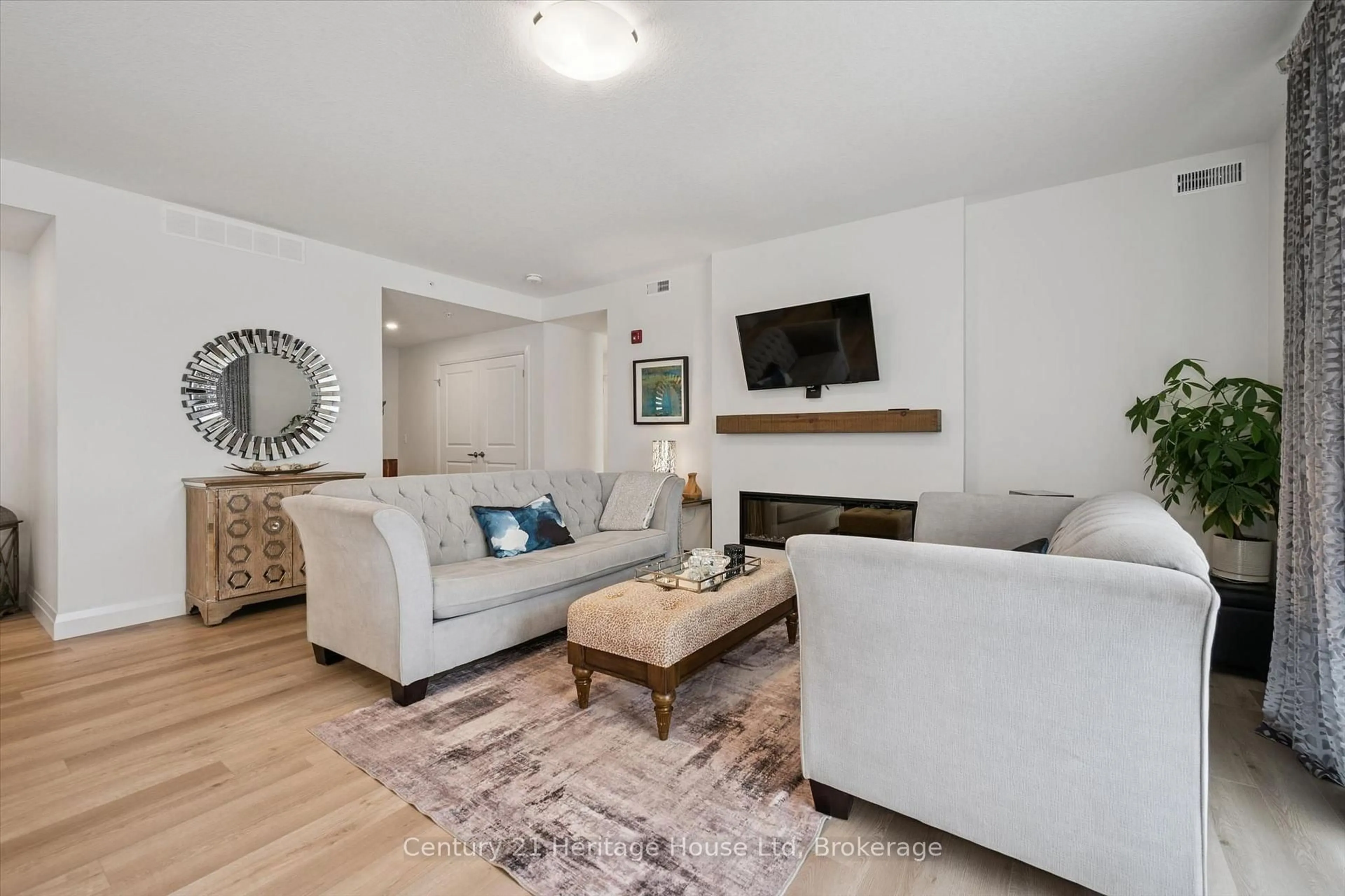 Living room with furniture, unknown for 99B Farley Rd, Centre Wellington Ontario N1M 0K5
