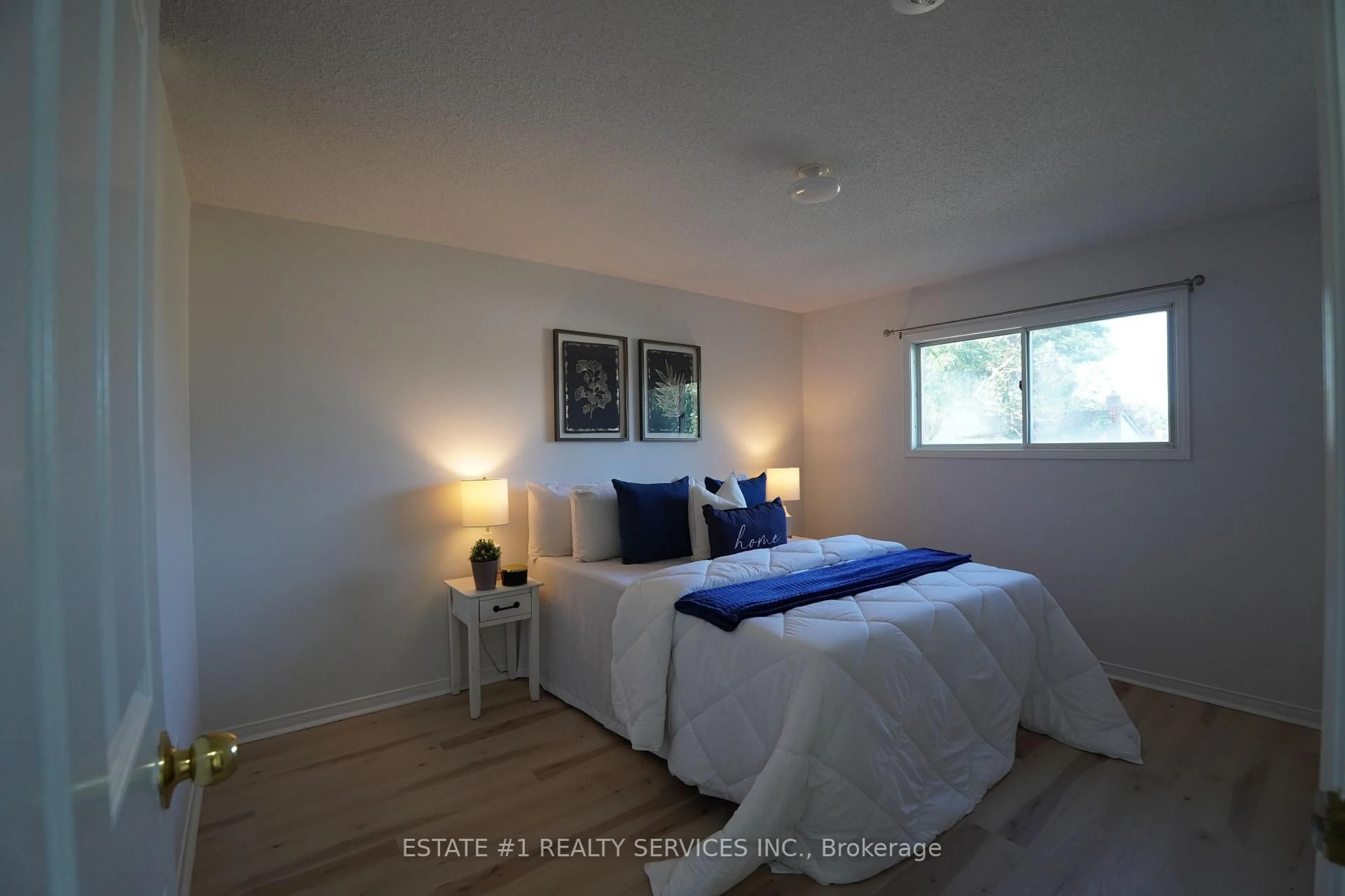 A pic of a room for 35 Golden Meadow Dr, Kitchener Ontario N2N 2L9