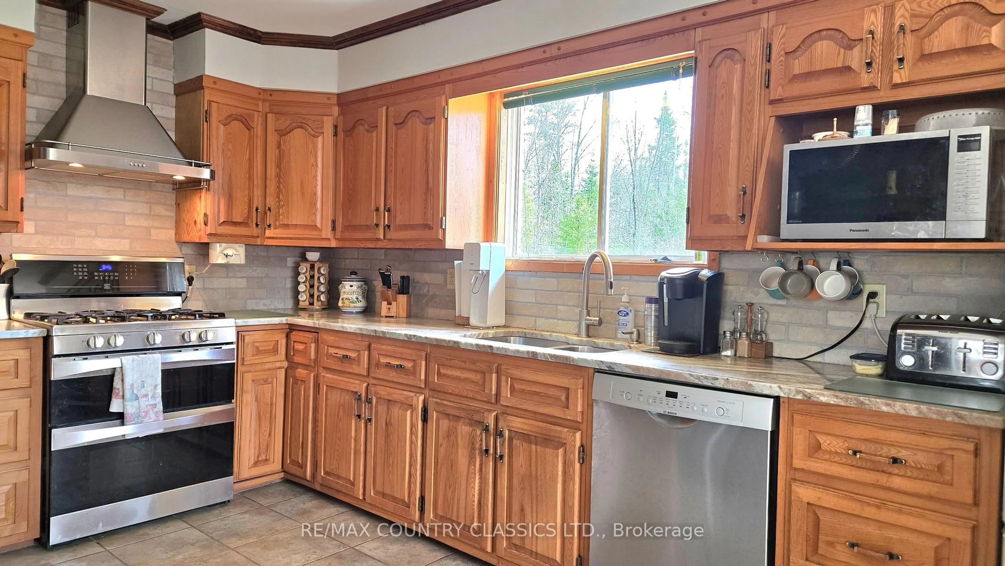 Unknown for 2445 Old Hastings Rd, Coe Hill Ontario K0L 1P0