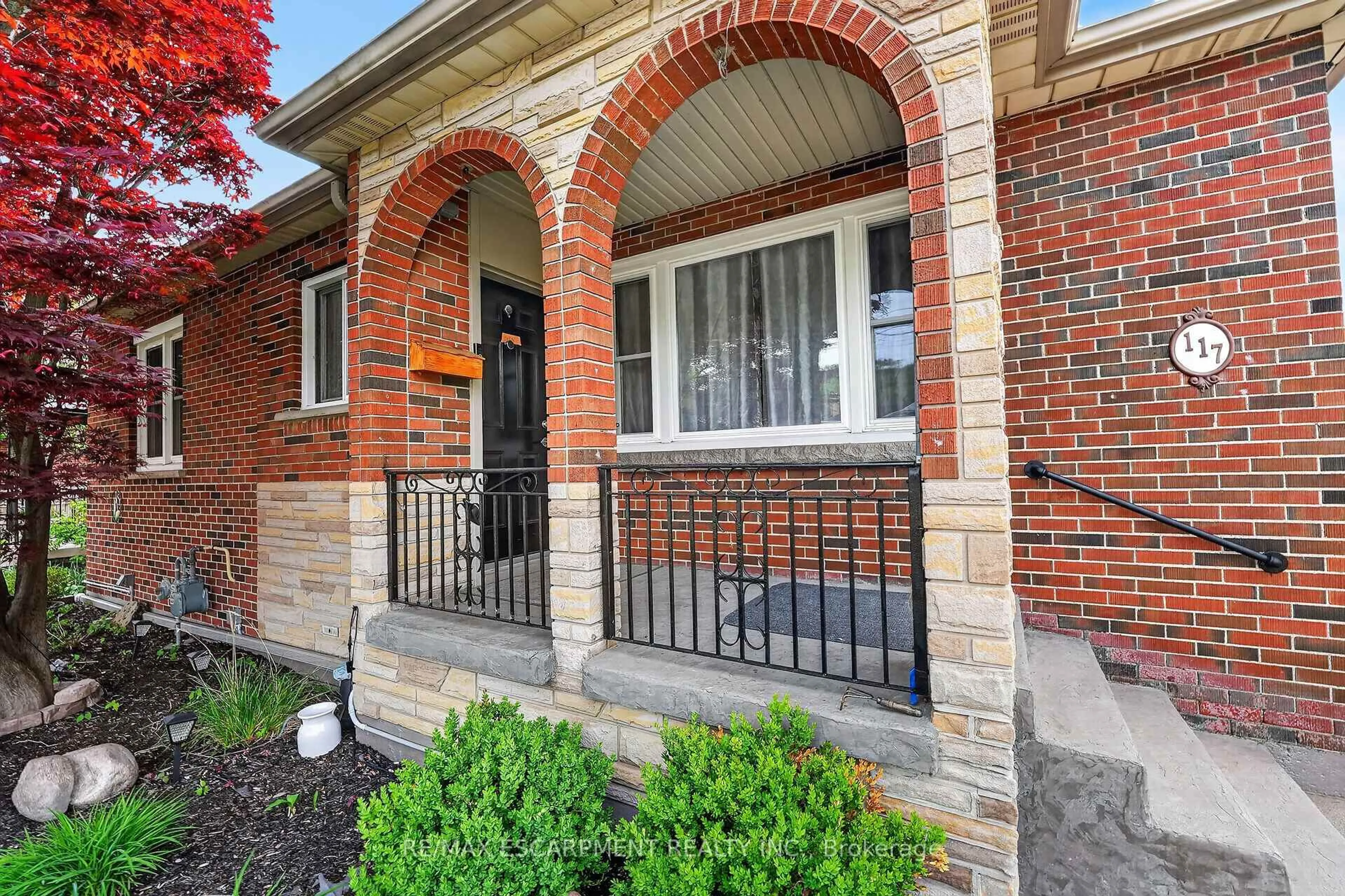 Home with brick exterior material, street for 117 Stewartdale Ave, Hamilton Ontario L8K 4P4