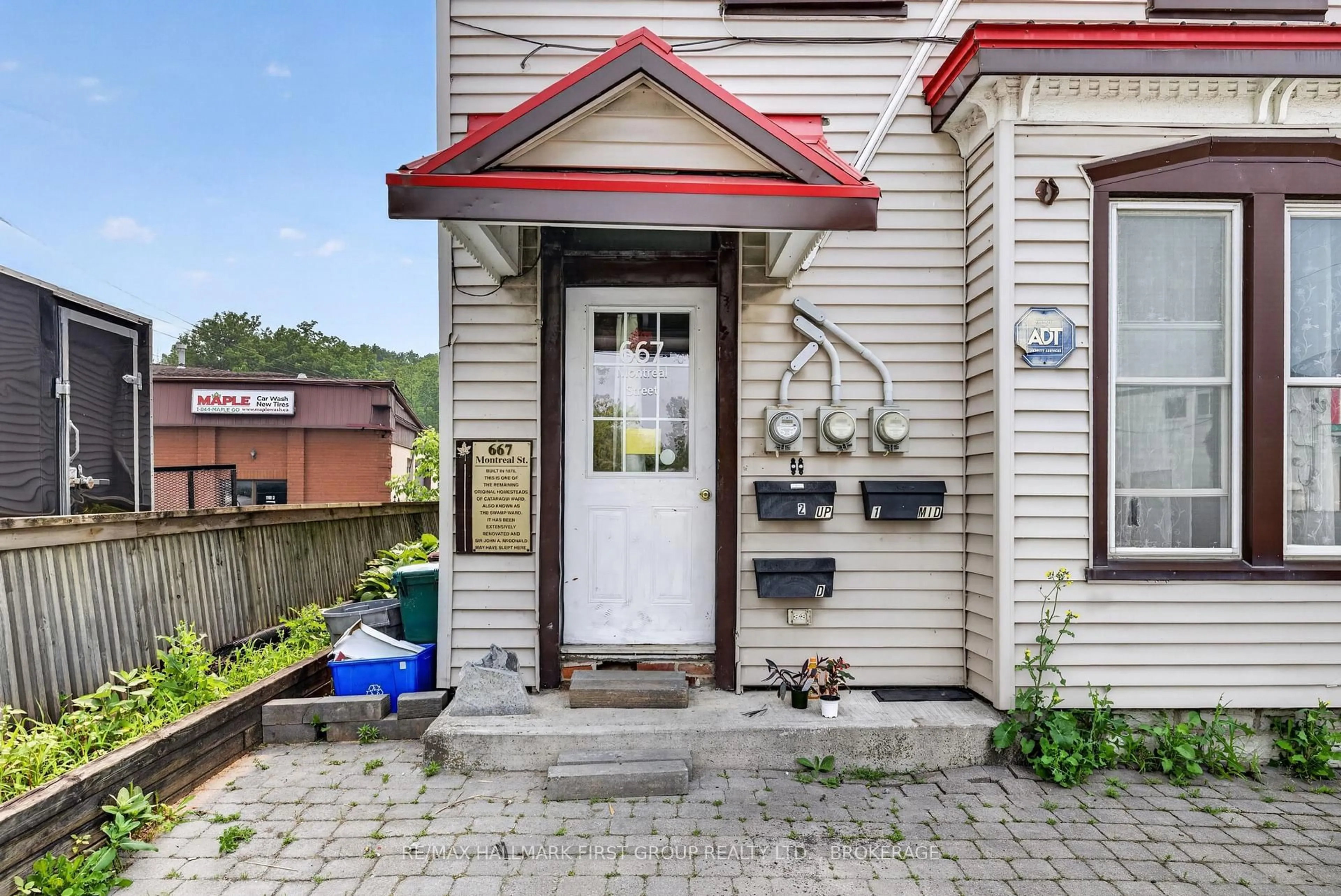 Unknown for 667 MONTREAL St, Kingston Ontario K7K 3J3
