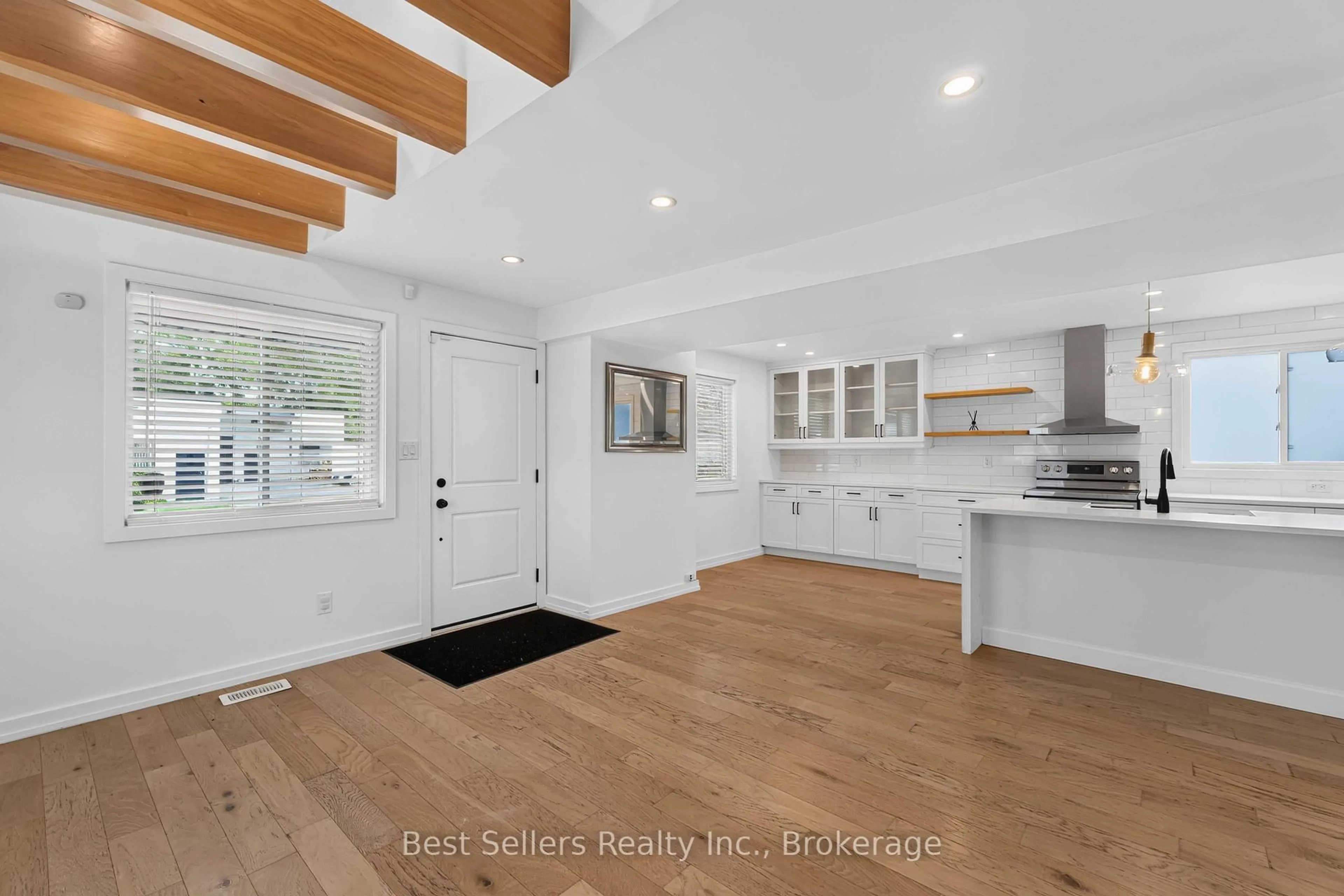 Open concept kitchen, unknown for 85 PELHAM Rd, St. Catharines Ontario L2S 1S3