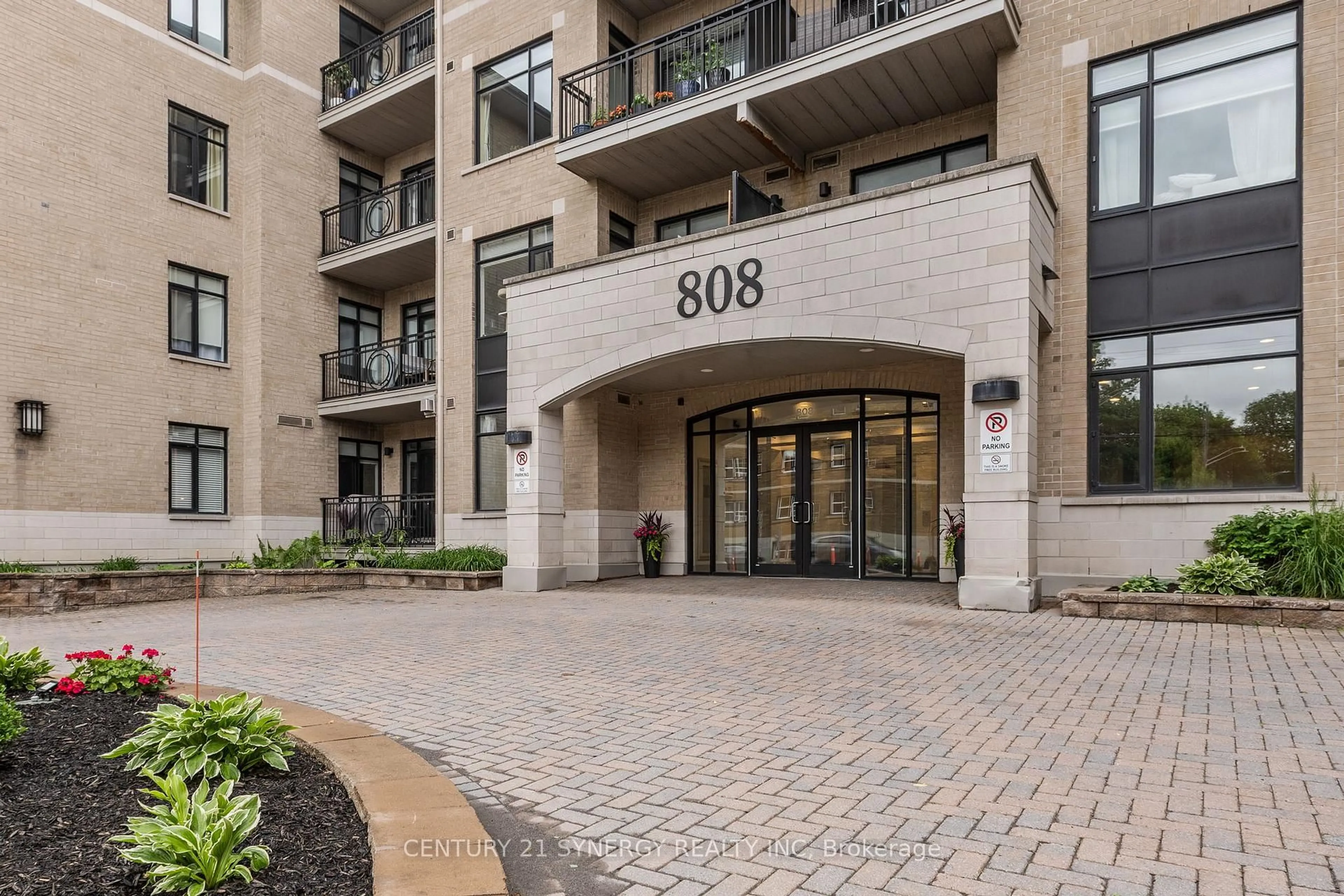 Unknown for 808 Bronson Ave #312, Ottawa Ontario K1S 5A4