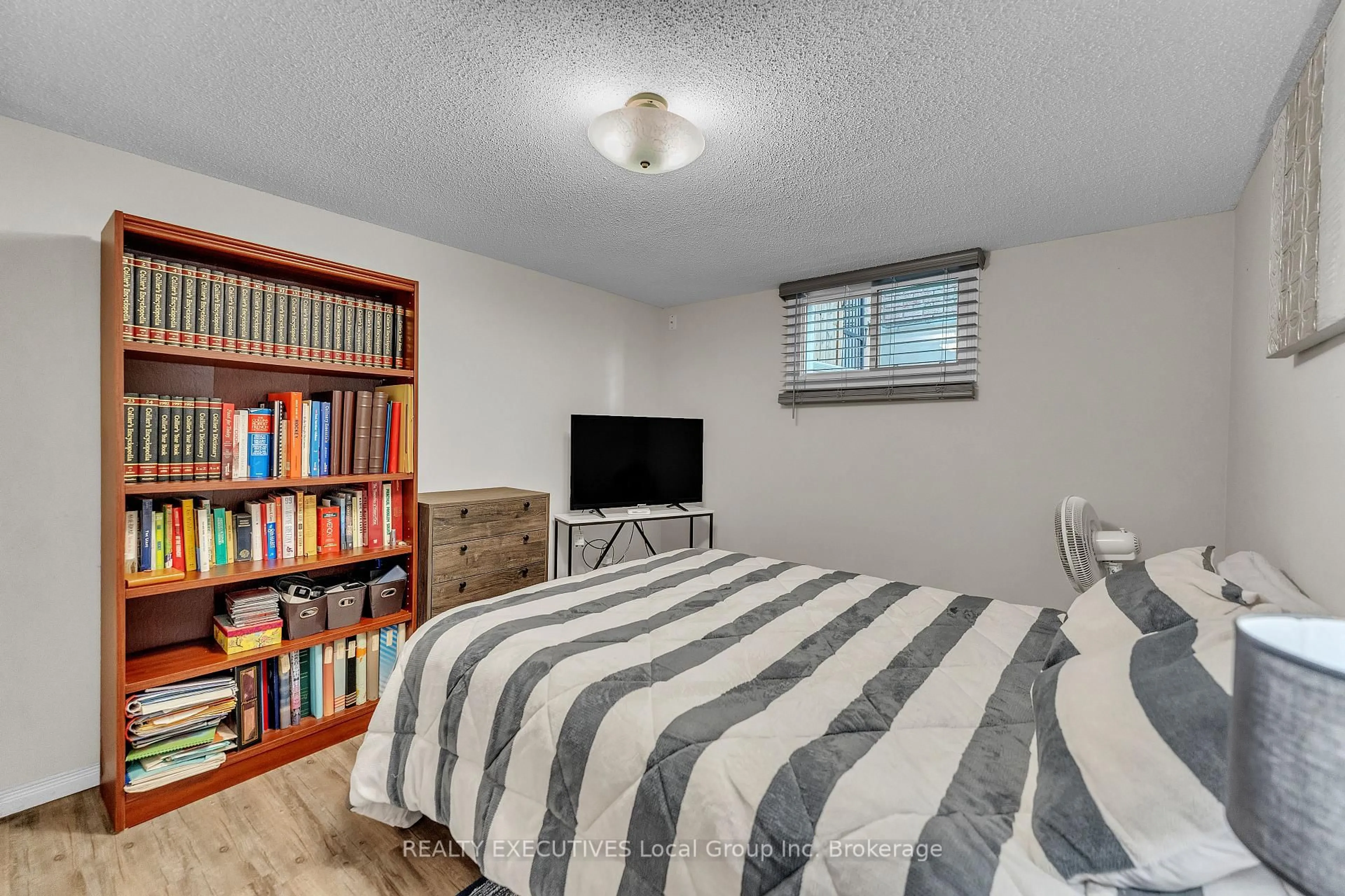 A pic of a room for 42 Riddle Crt, North Bay Ontario P1B 8S6
