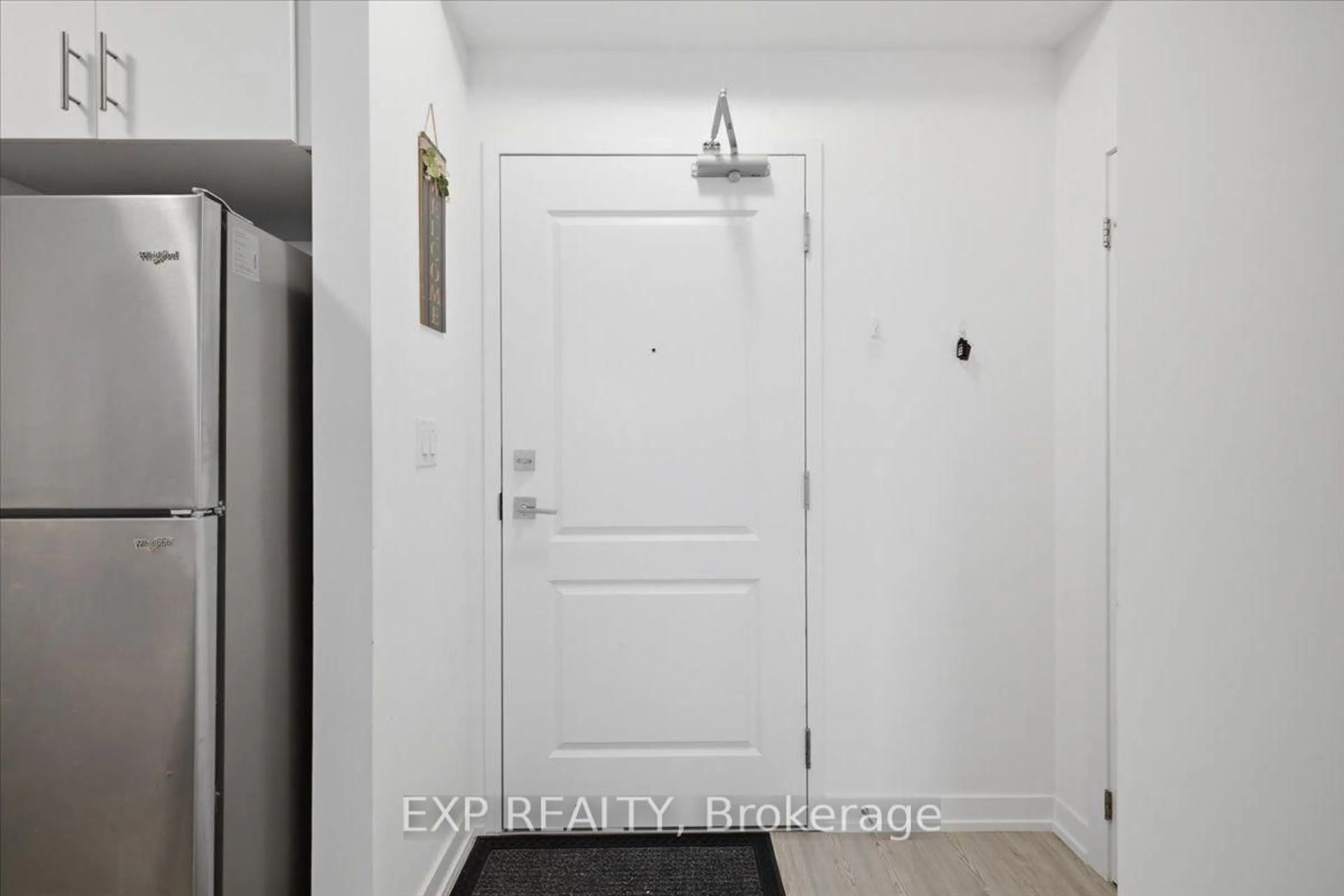Indoor entryway for 450 Dundas St #603, Hamilton Ontario L8B 1Z2