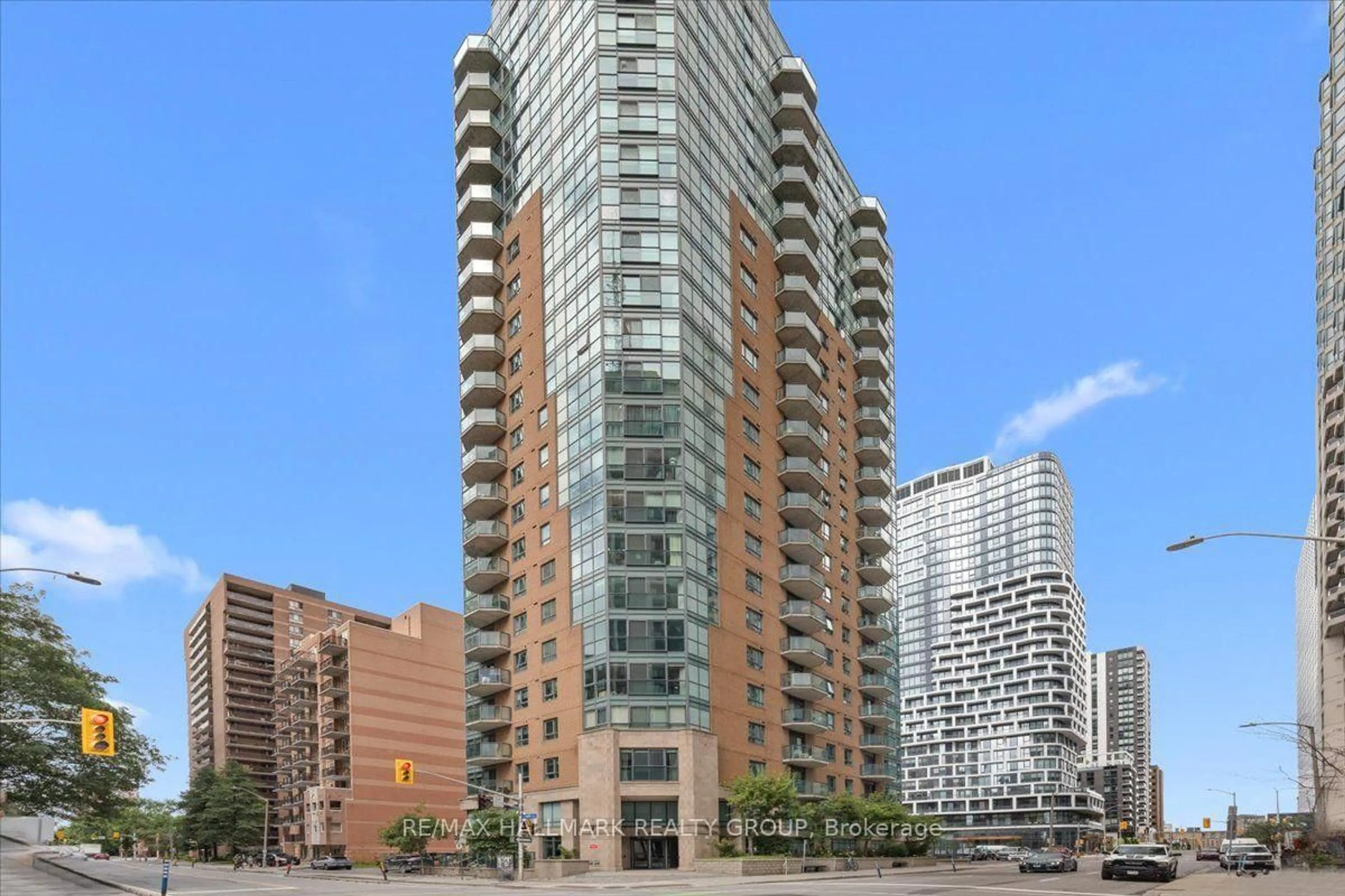 Unknown for 445 Laurier Ave #1703, Ottawa Ontario K1N 6R4