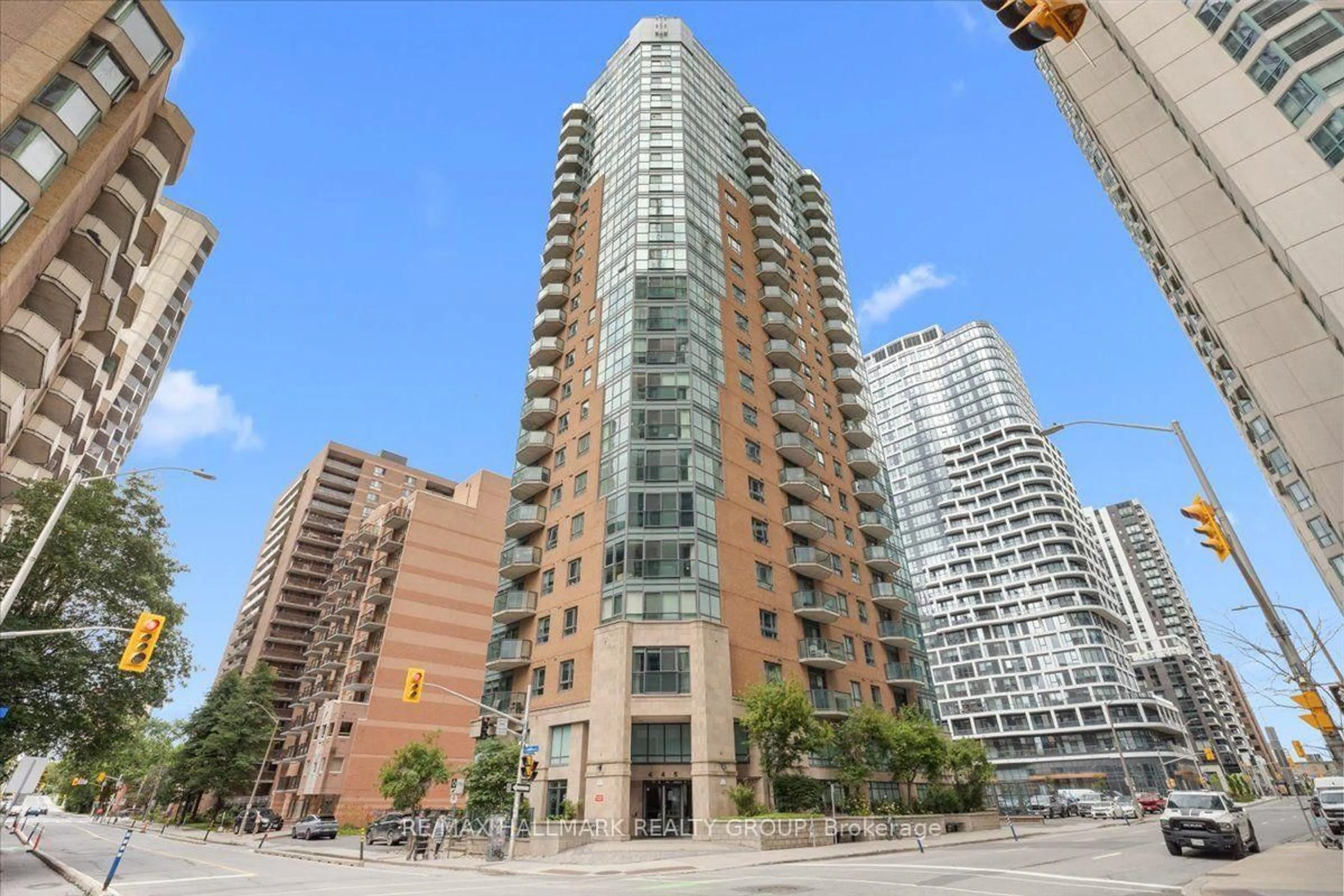Patio, unknown for 445 Laurier Ave #1703, Ottawa Ontario K1N 6R4