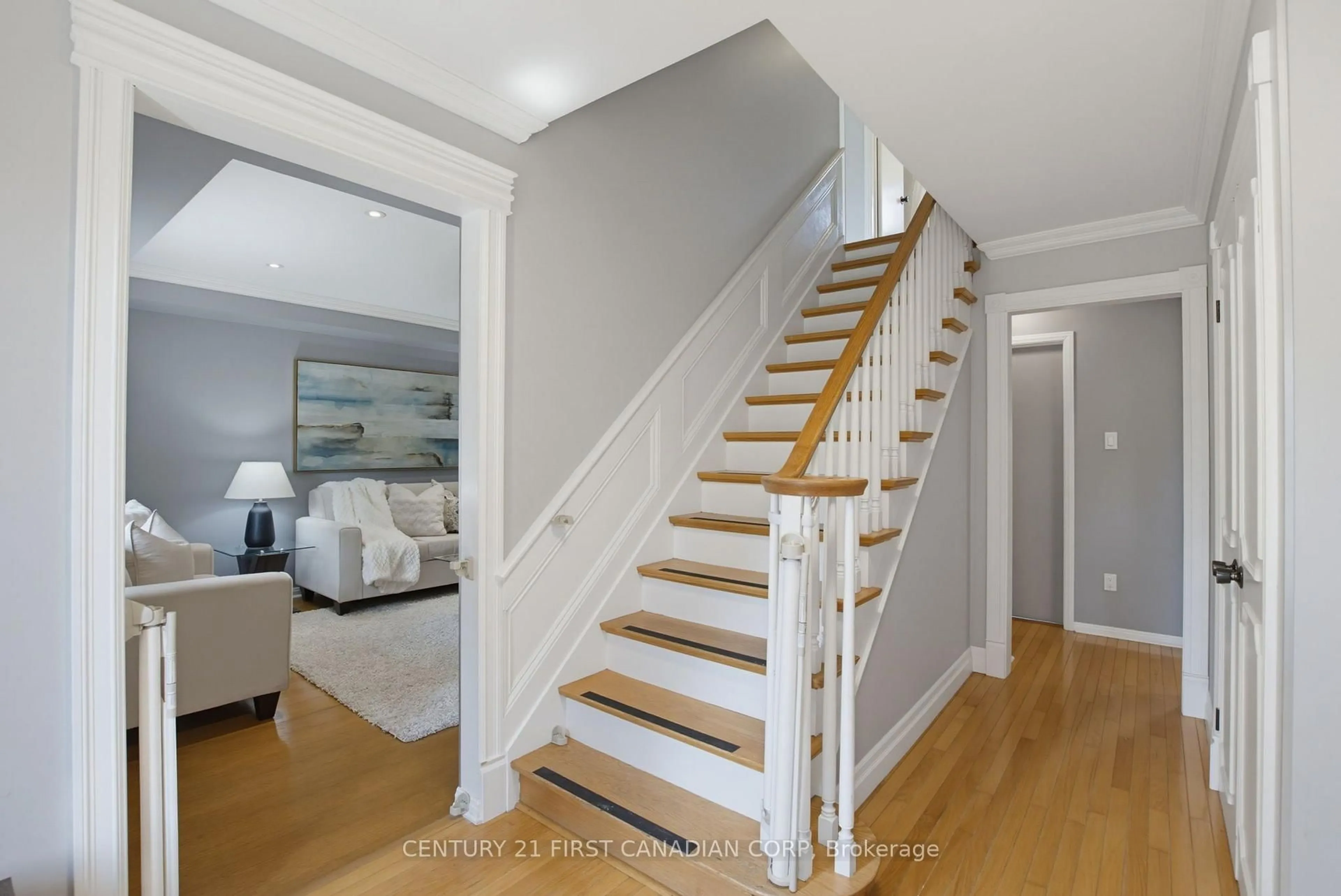 Unknown for 8 Meredine Cres, London North Ontario N5X 1G5