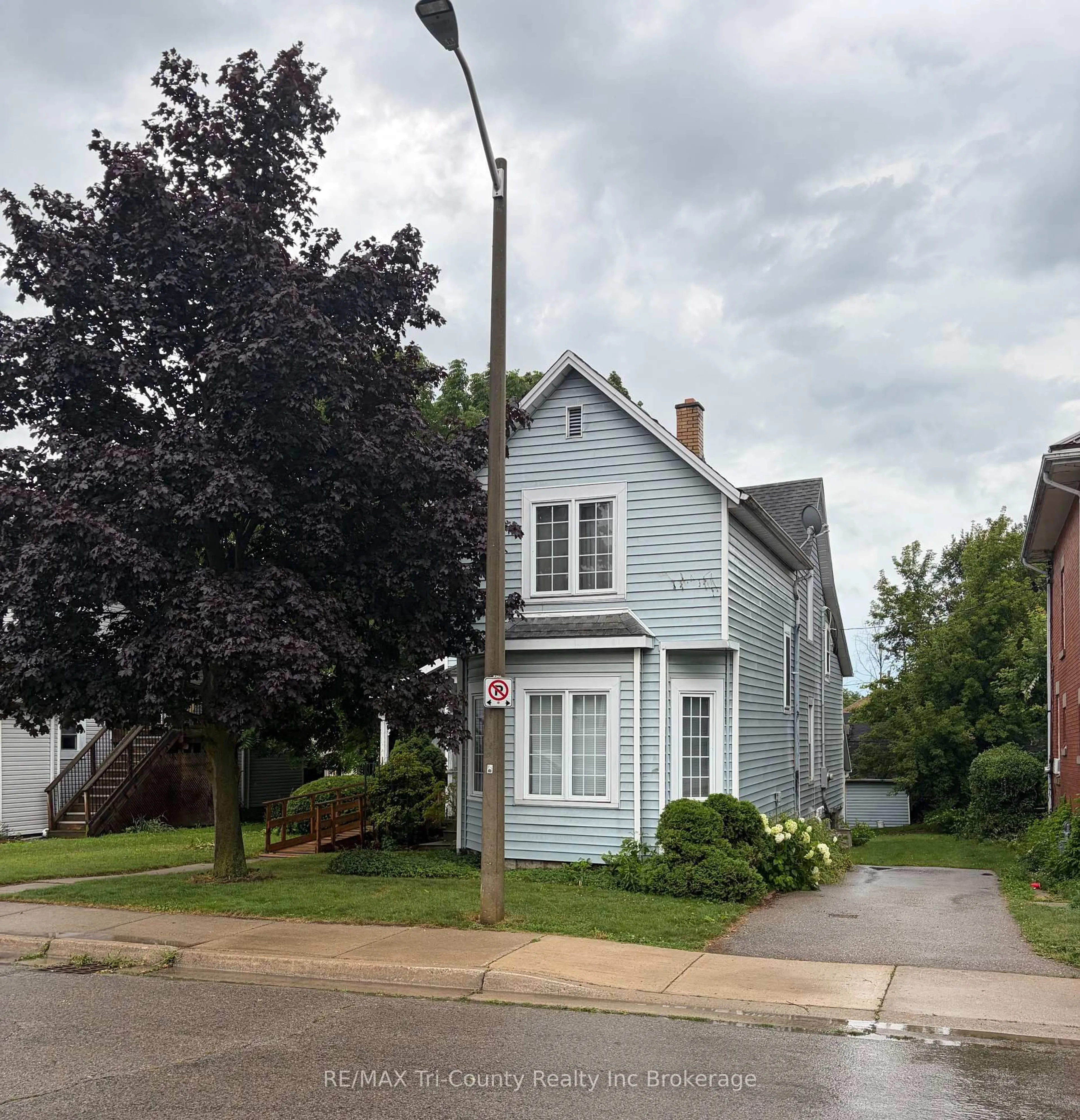 Unknown for 53 BROCK St, Tillsonburg Ontario N4G 2A4