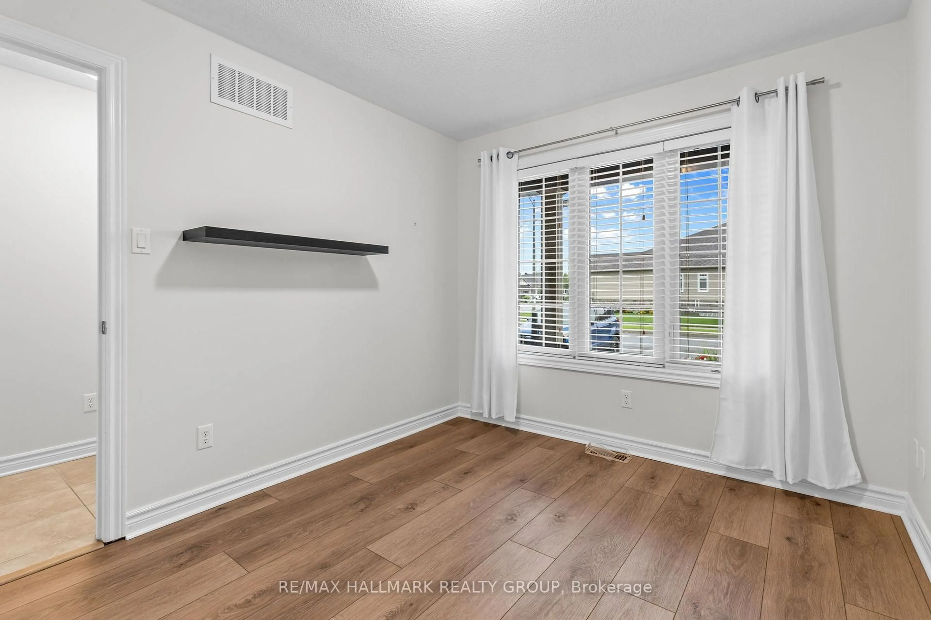 A pic of a room for 3 Horton St, Almonte Ontario K0A 1A0