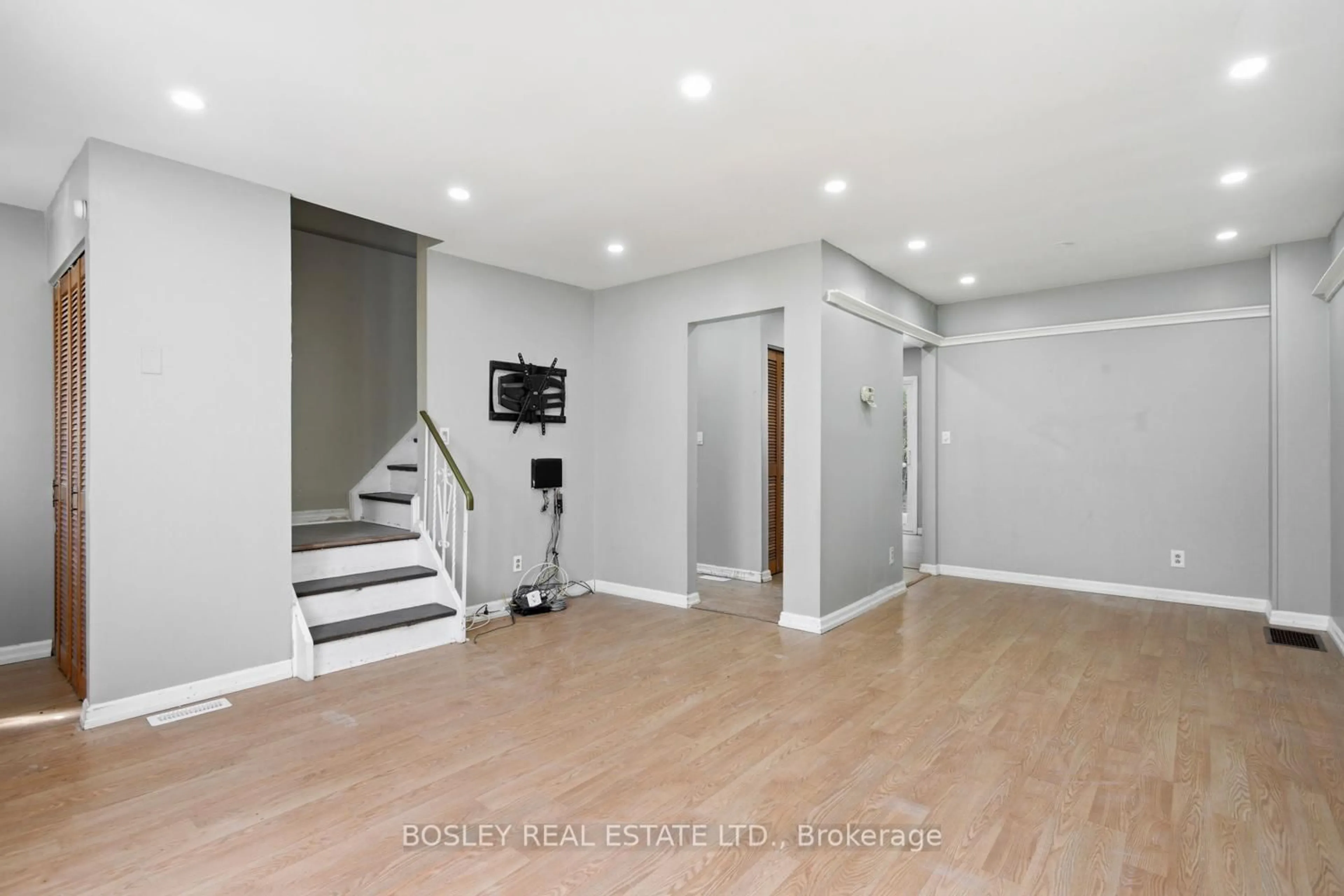 Unknown for 32A Crossley Dr, Port Hope Ontario L1A 3T4