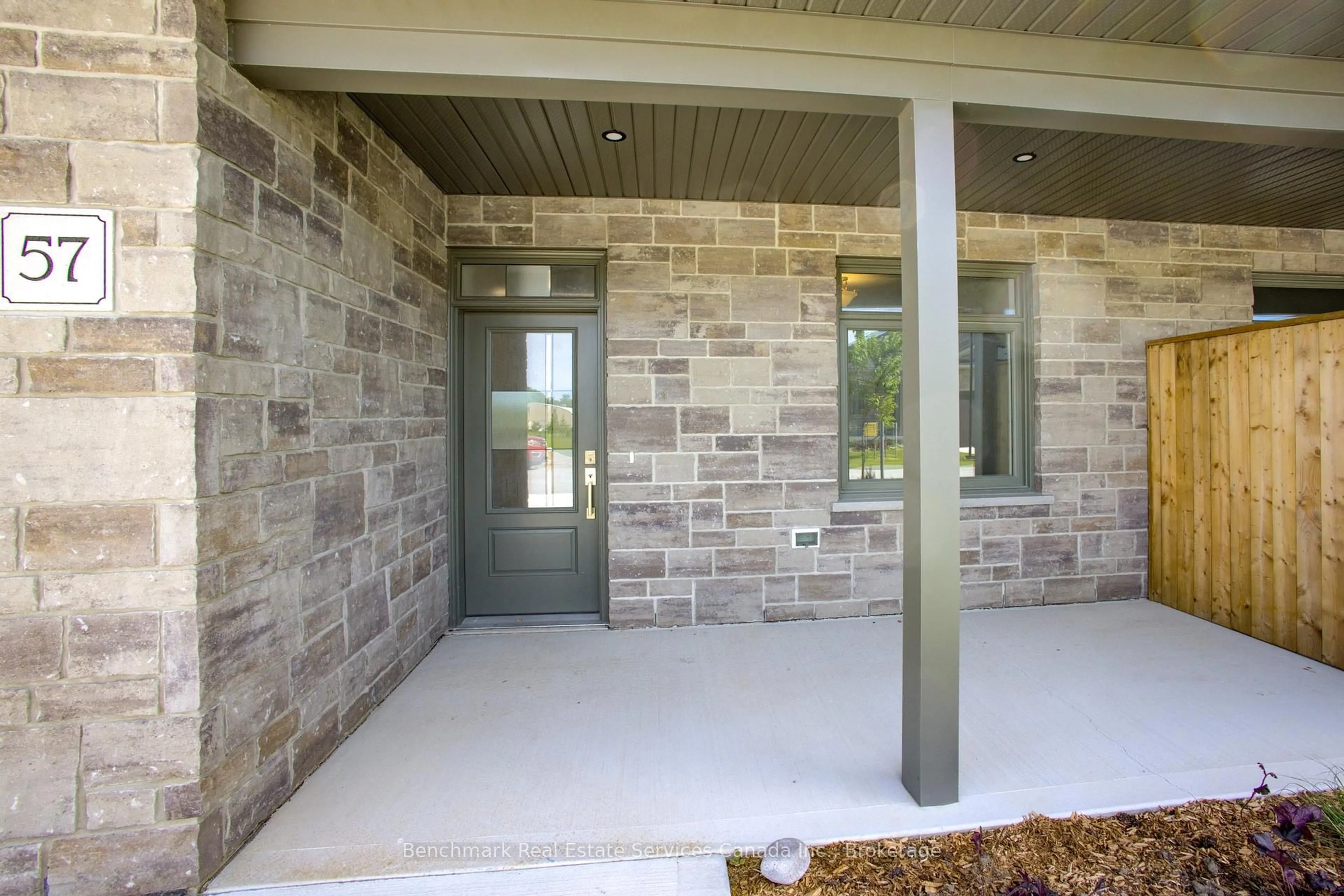 Indoor entryway for 57 Cavalier Cres, Huron-Kinloss Ontario N0G 2R0