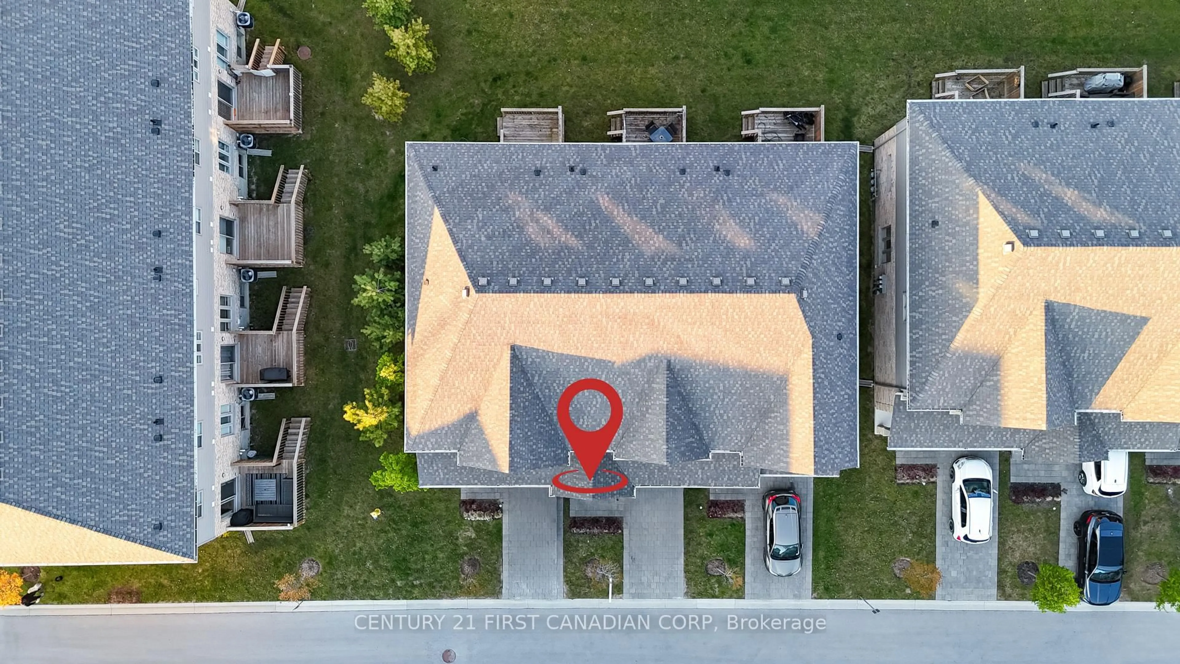A pic from outside/outdoor area/front of a property/back of a property/a pic from drone, unknown for 600 Guiness Way #26, London North Ontario N5X 0N4