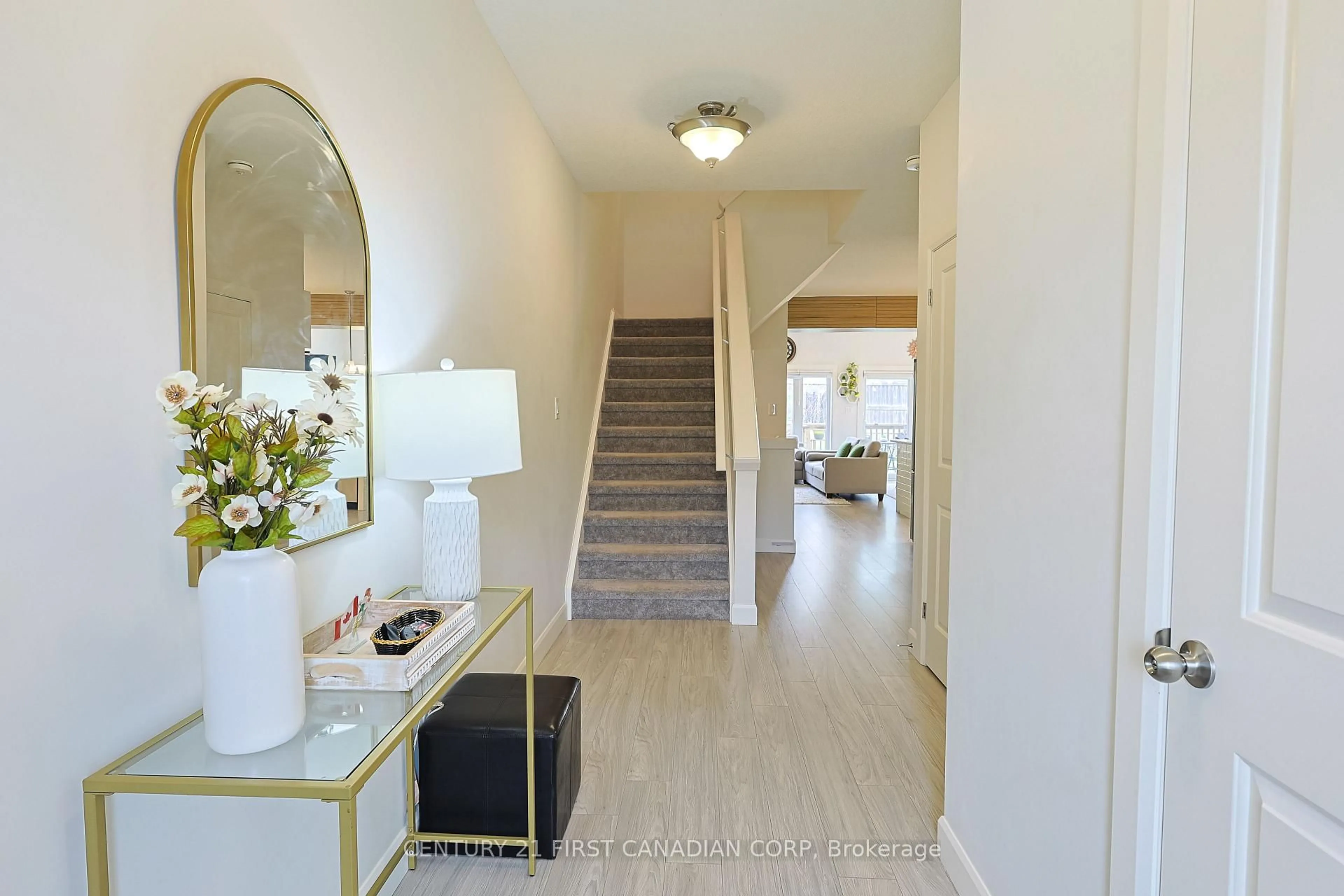 Indoor entryway for 600 Guiness Way #26, London North Ontario N5X 0N4