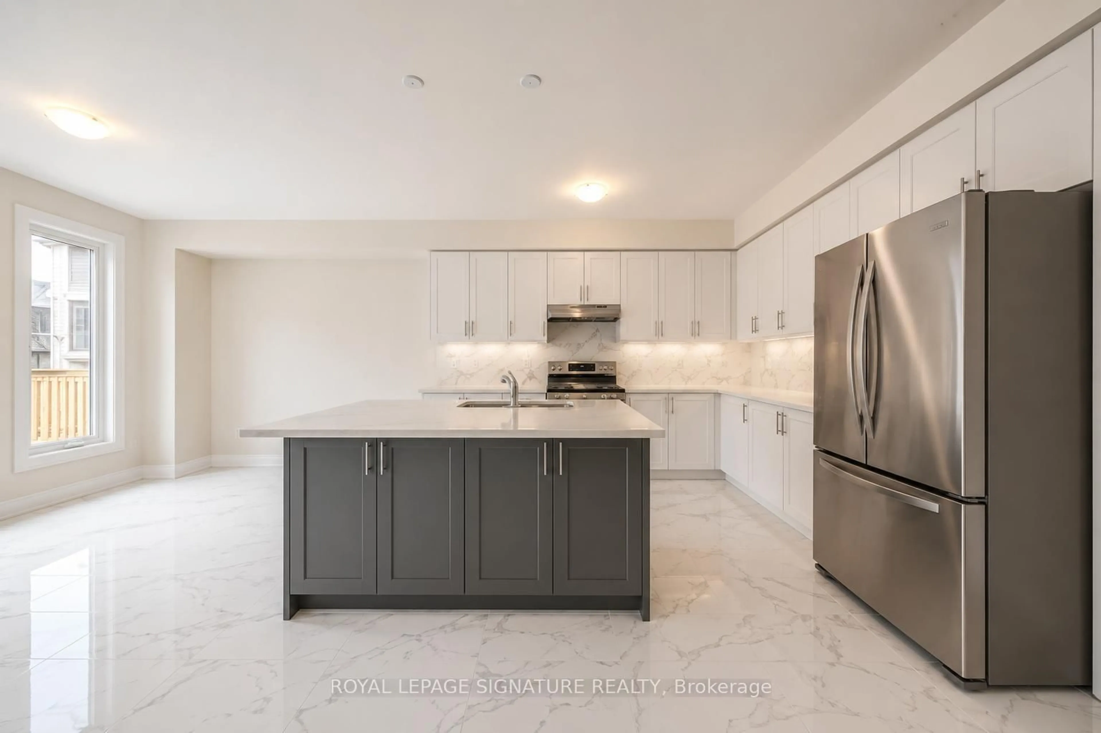 Open concept kitchen, ceramic/tile floor for 109 York Dr, Peterborough Ontario K9K 0G3