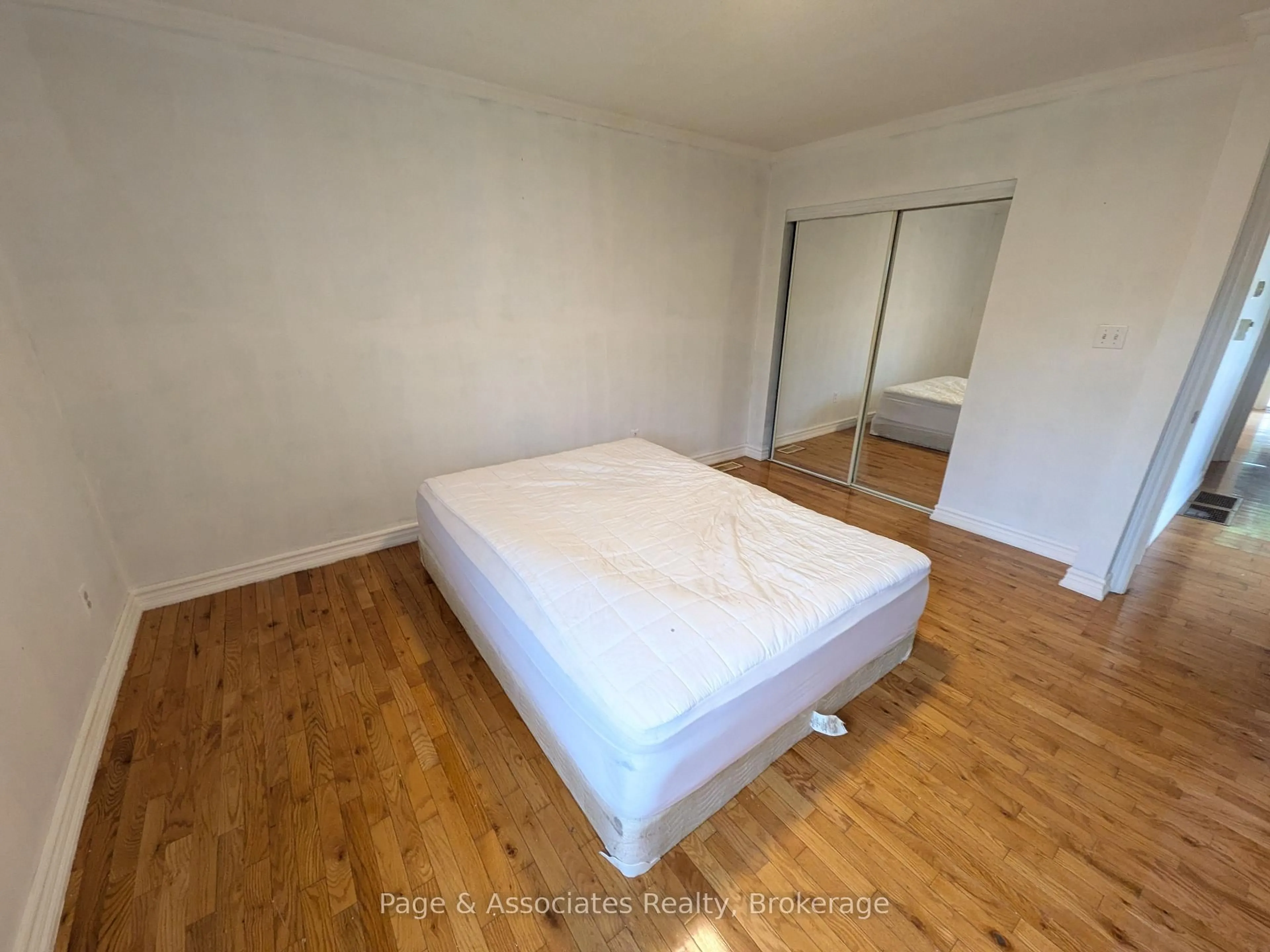 A pic of a room for 6 Jessup St, West Nipissing Ontario P0H 1G0