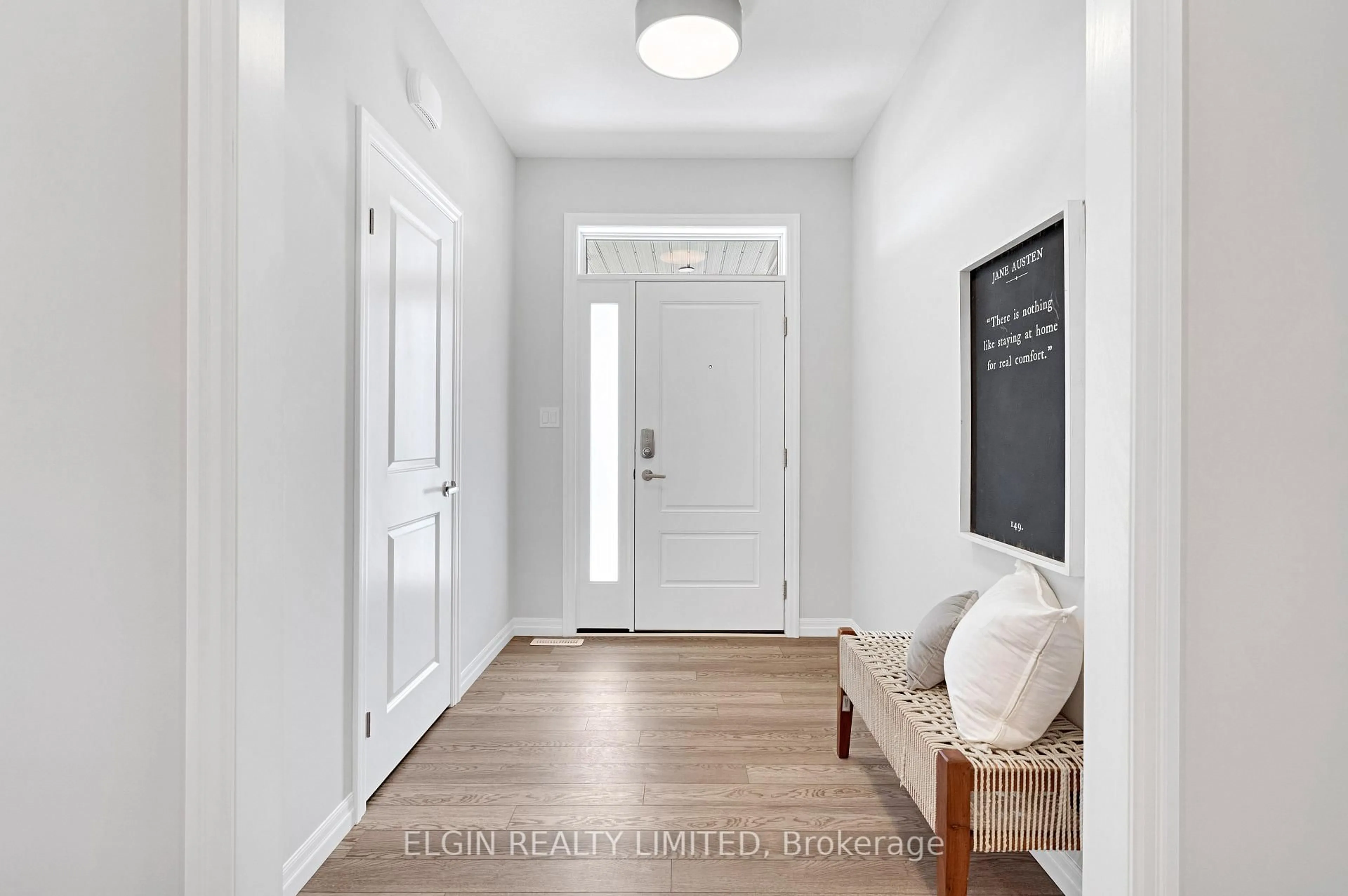 Indoor entryway for 18 Braun Ave, Tillsonburg Ontario N4G 0K5