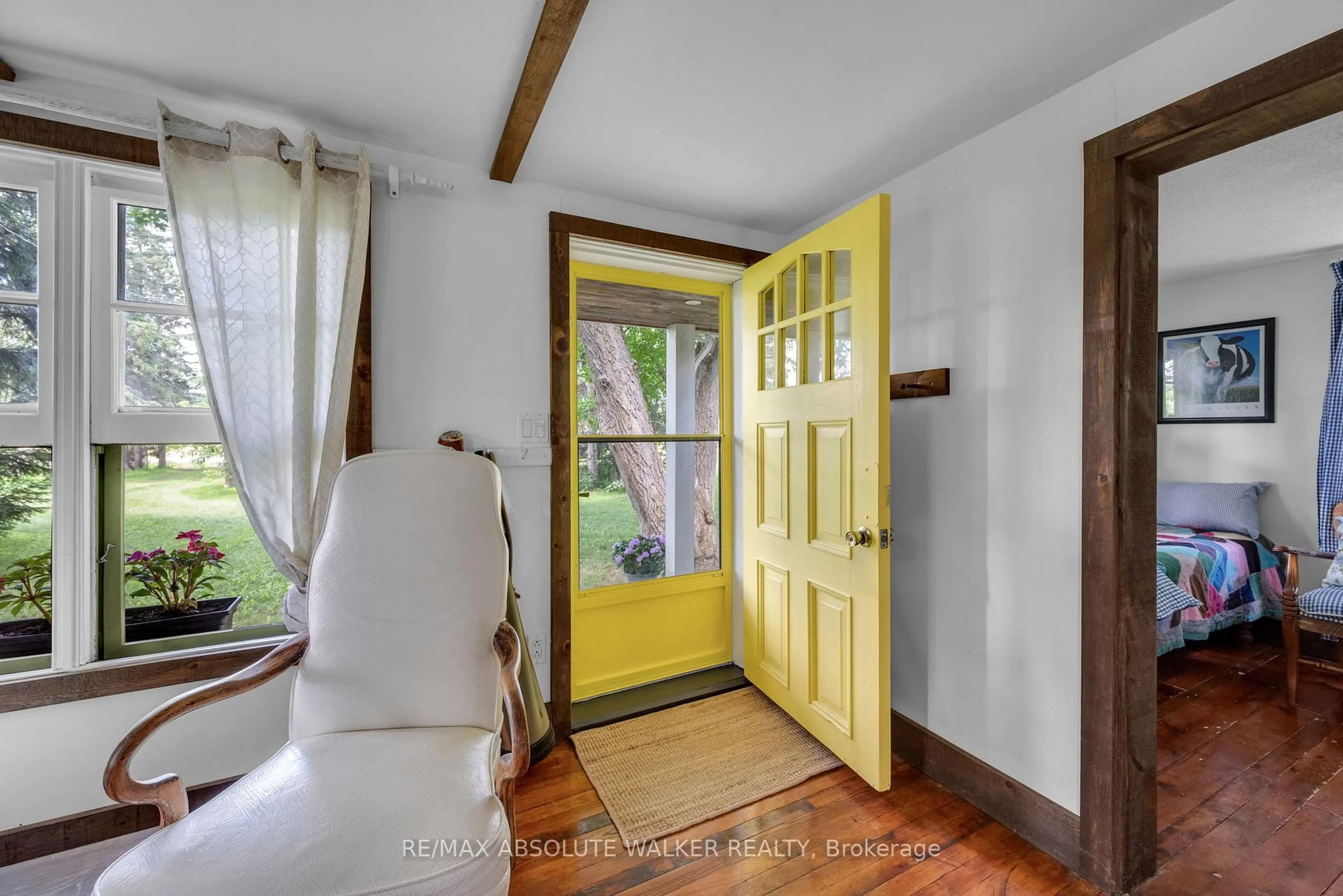 Indoor entryway for 2738 County 29 Rd, Pakenham Ontario K0A 2X0