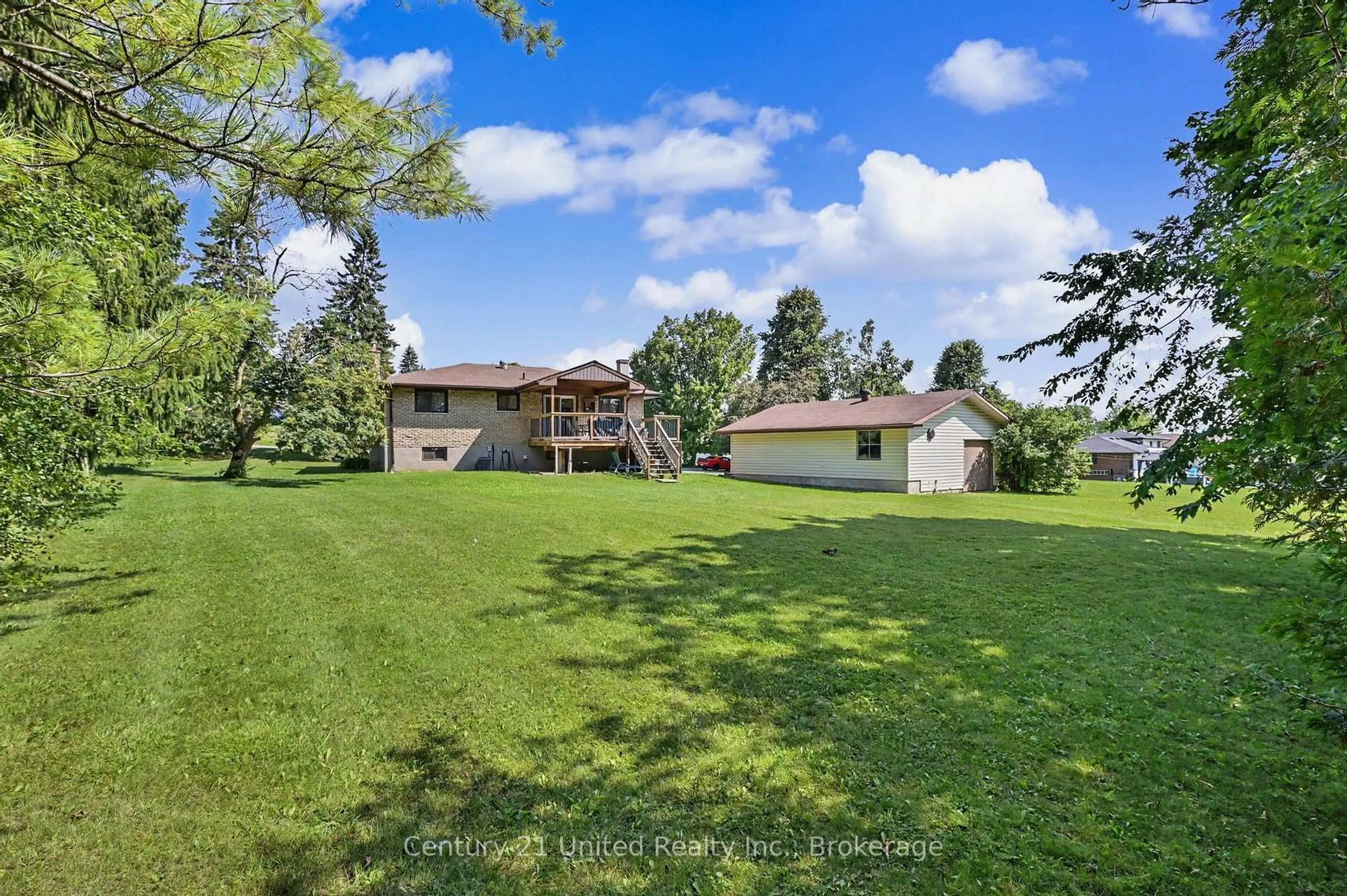 A pic from outside/outdoor area/front of a property/back of a property/a pic from drone, water/lake/river/ocean view for 815 Stewart Dr, Peterborough Ontario K9J 7R3