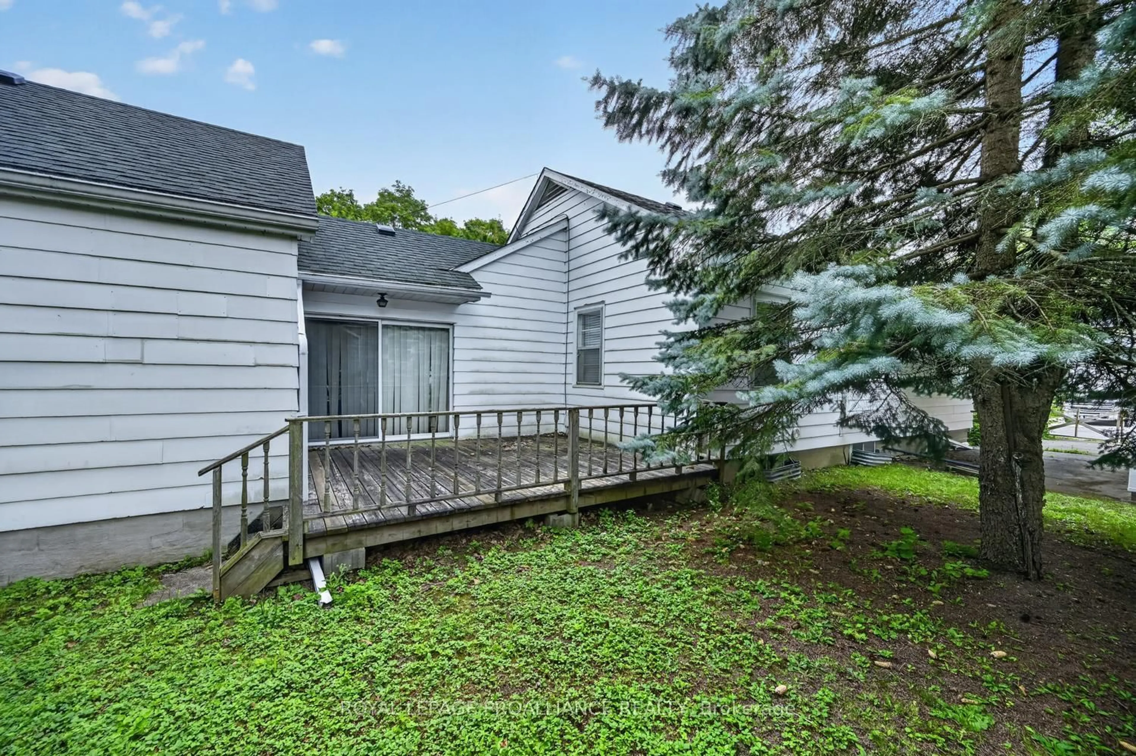 Patio, unknown for 390 James St, Prescott Ontario K0E 1T0