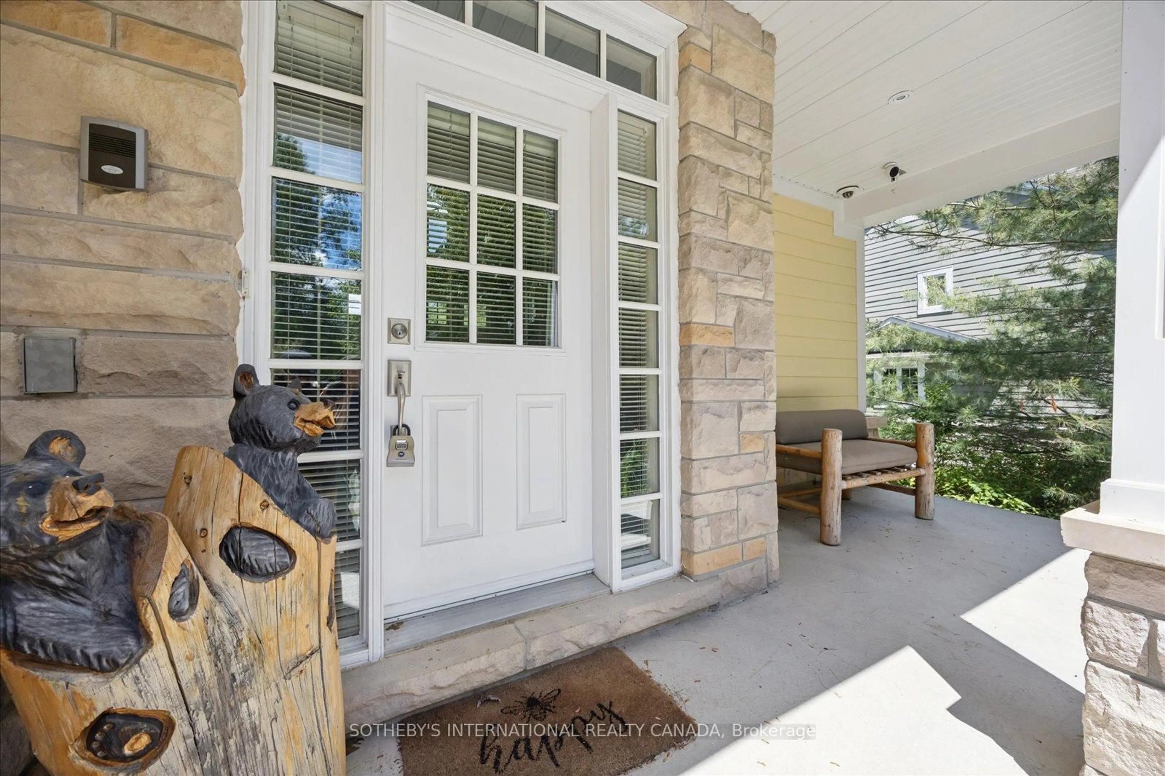 Indoor entryway for 1214 Hamilton Rd #7, Minden Hills Ontario K0M 2K0
