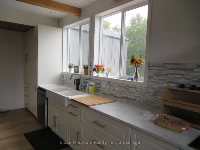 1 First Street, Sioux Lookout 5