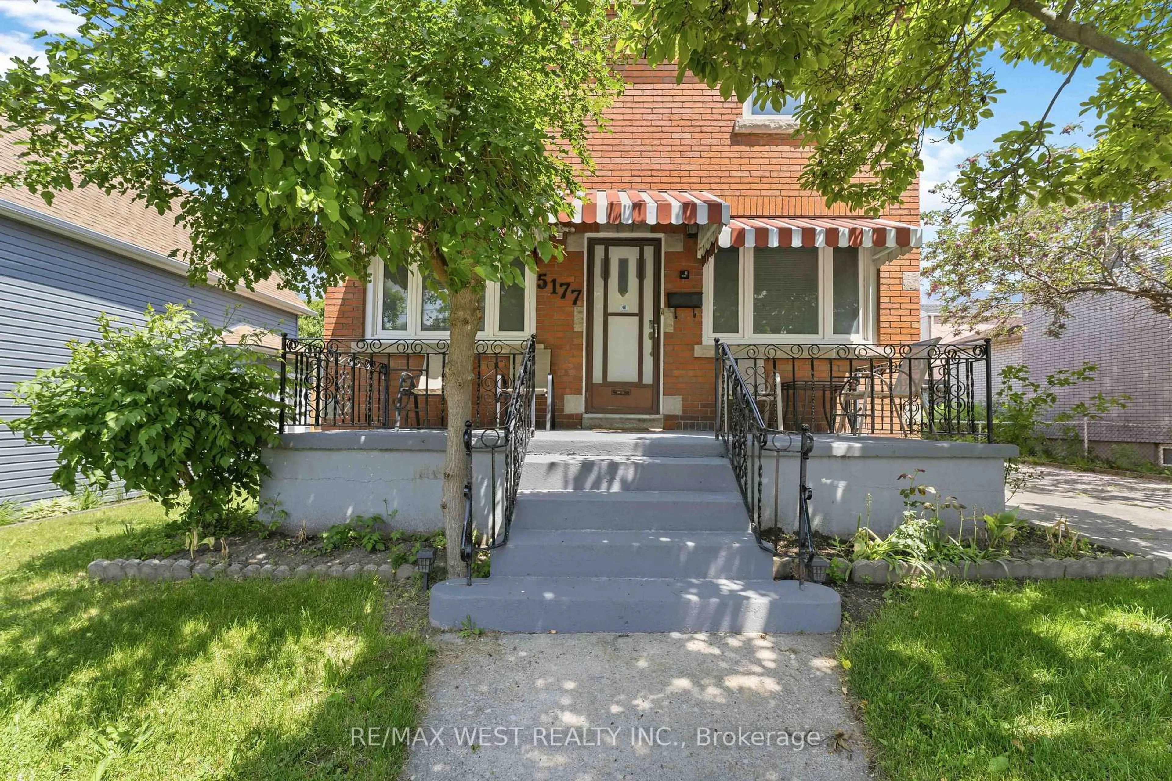 Home with brick exterior material, street for 5177 Kitchener St, Niagara Falls Ontario L2G 1B4