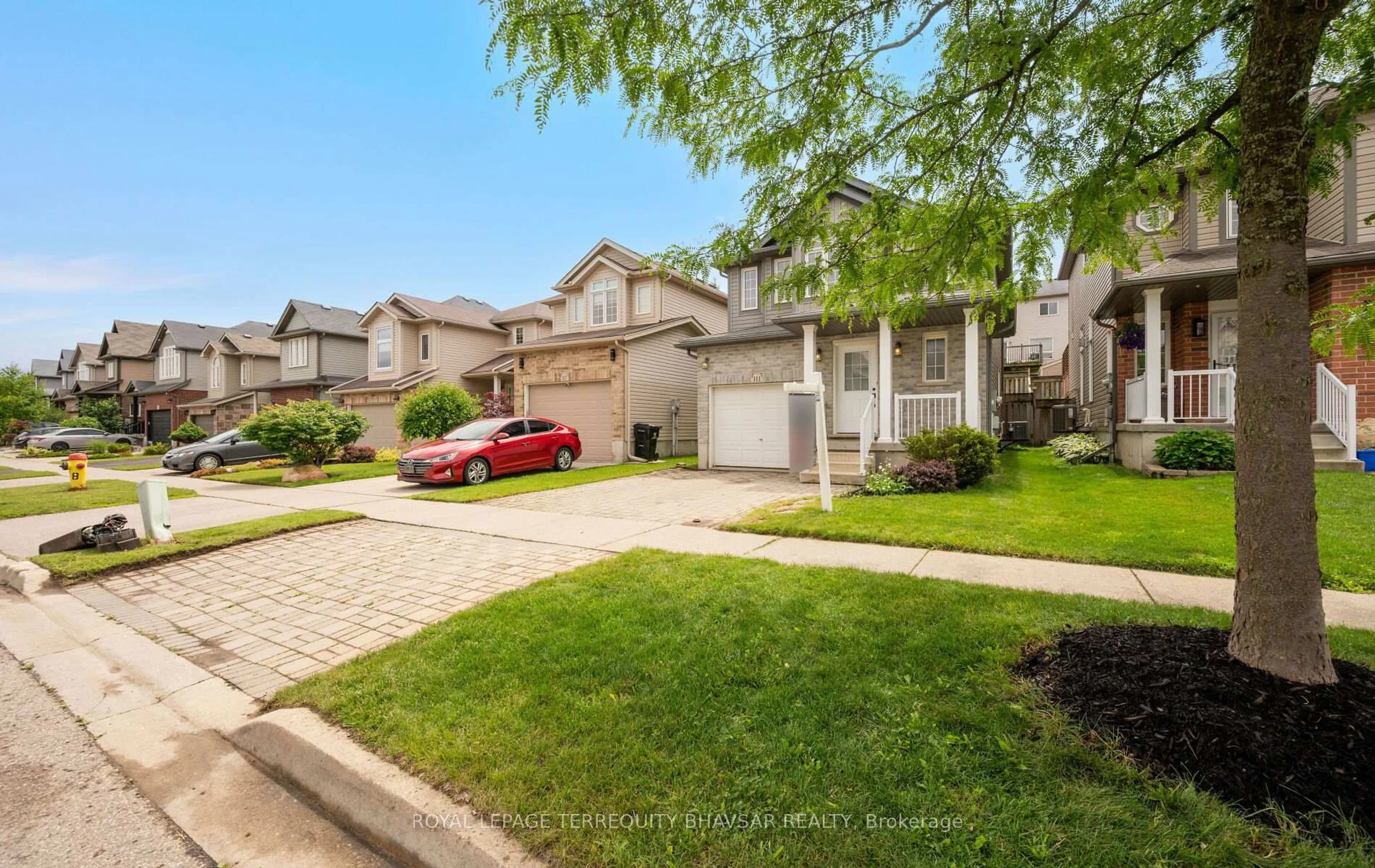 A pic from outside/outdoor area/front of a property/back of a property/a pic from drone, street for 111 Parkvale Dr, Kitchener Ontario N2R 1Z6