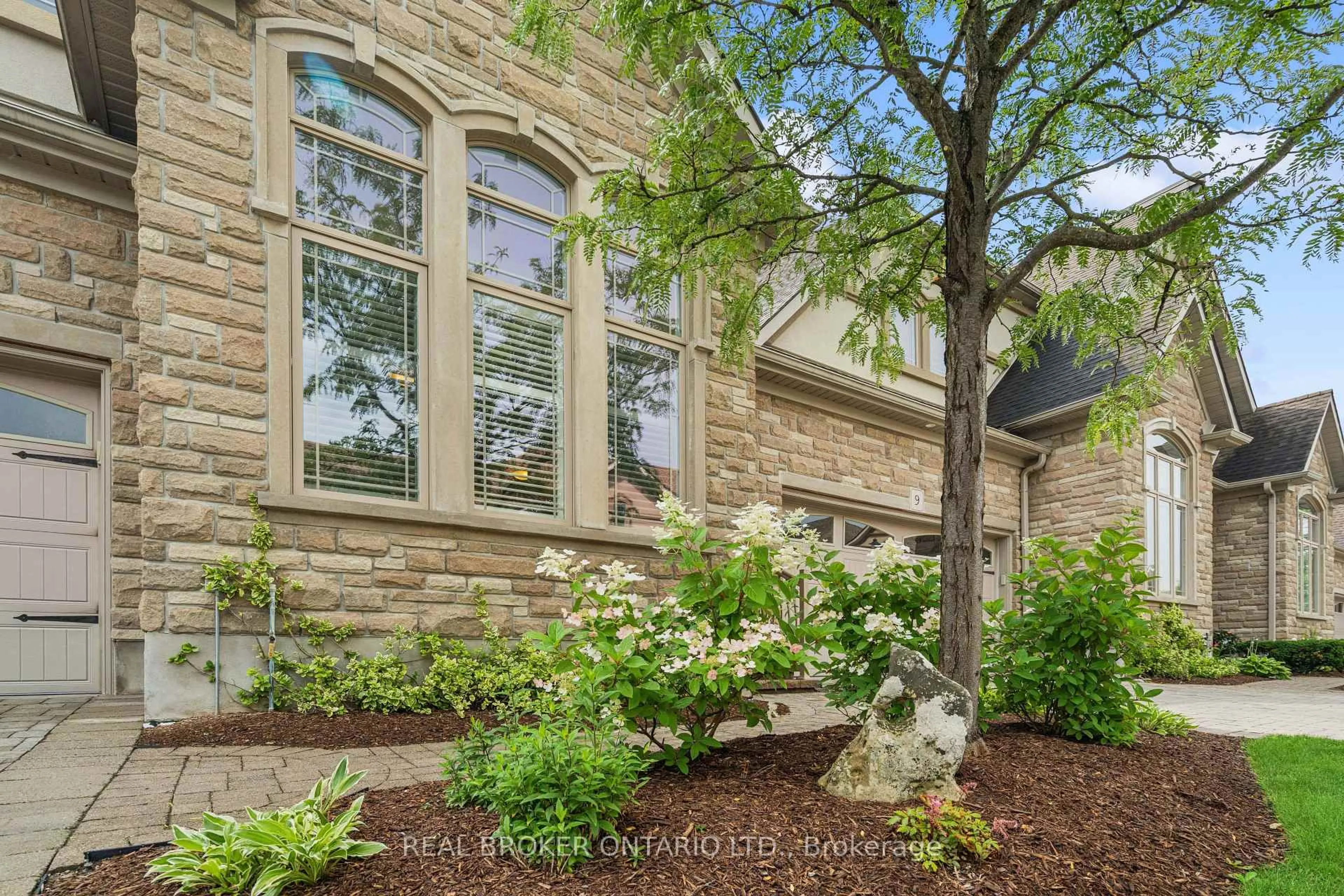 Home with brick exterior material, street for 19 Simmonds Dr #8, Guelph Ontario N1E 0H4