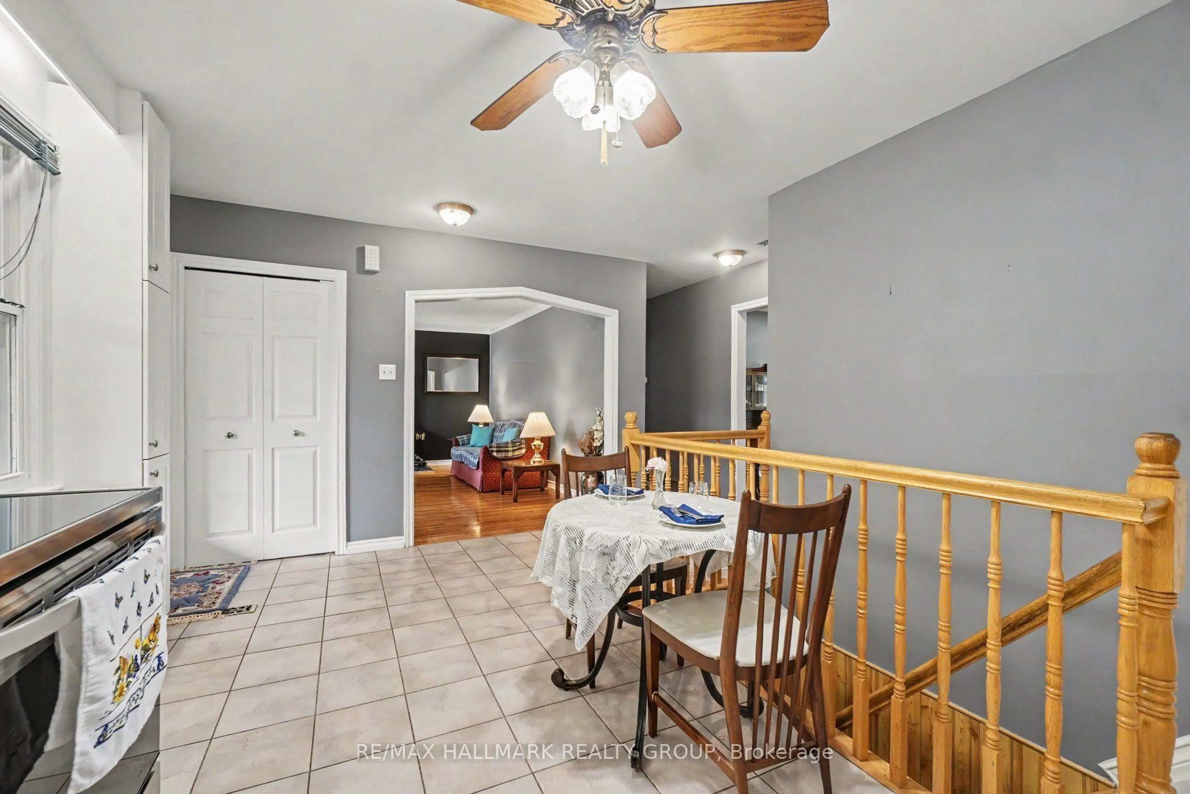 Unknown for 1839 Hutton Ave, Ottawa Ontario K1G 1M1