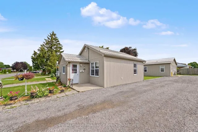 1, 1A, 3, & 3A Ramsay Ave, Quinte West 3