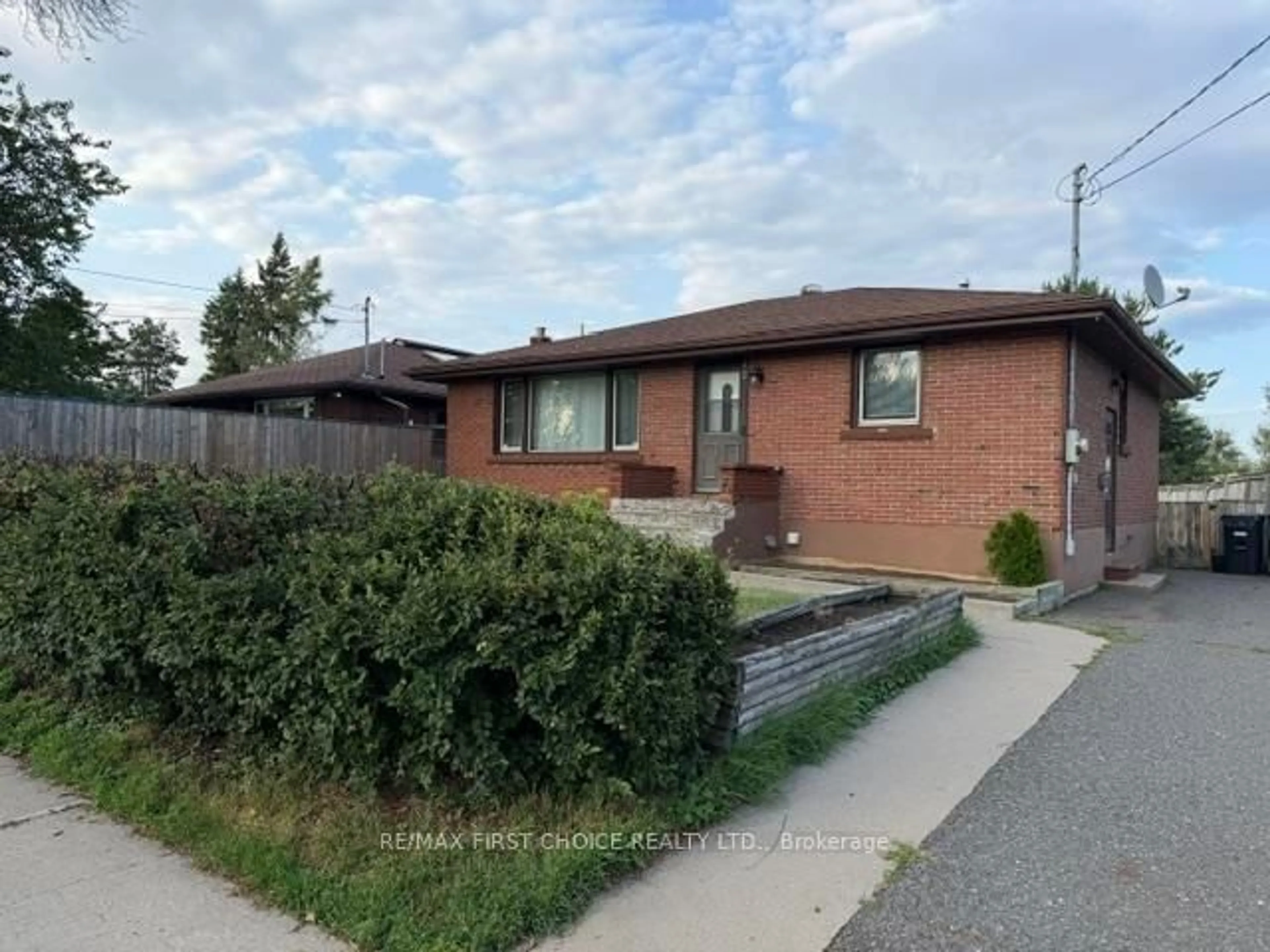 Home with brick exterior material, street for 168 Windsor St, Thunder Bay Ontario P7B 1V3
