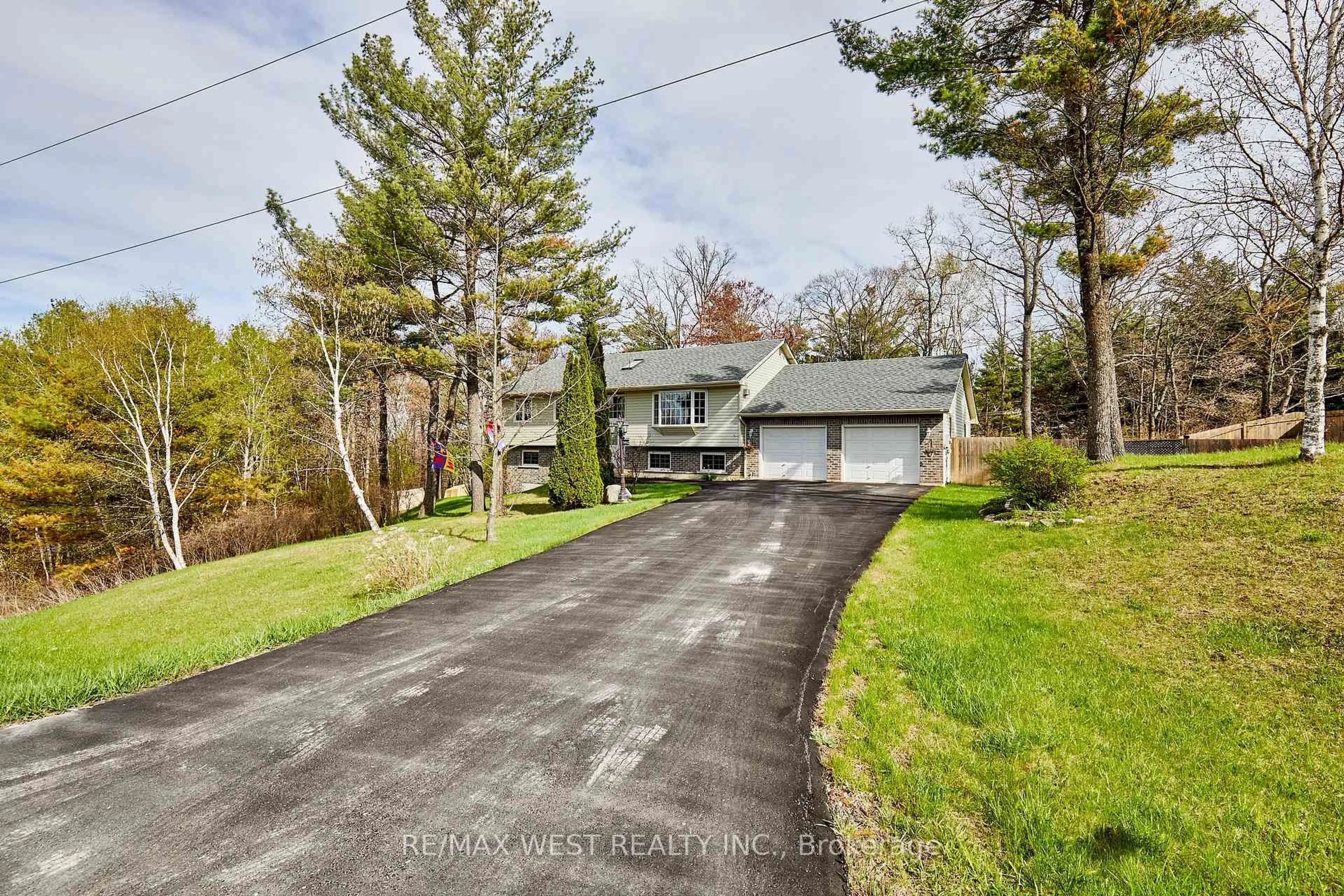 A pic from outside/outdoor area/front of a property/back of a property/a pic from drone, street for 10913 County 9 Road, Alderville First Nation Ontario K0K 2X0