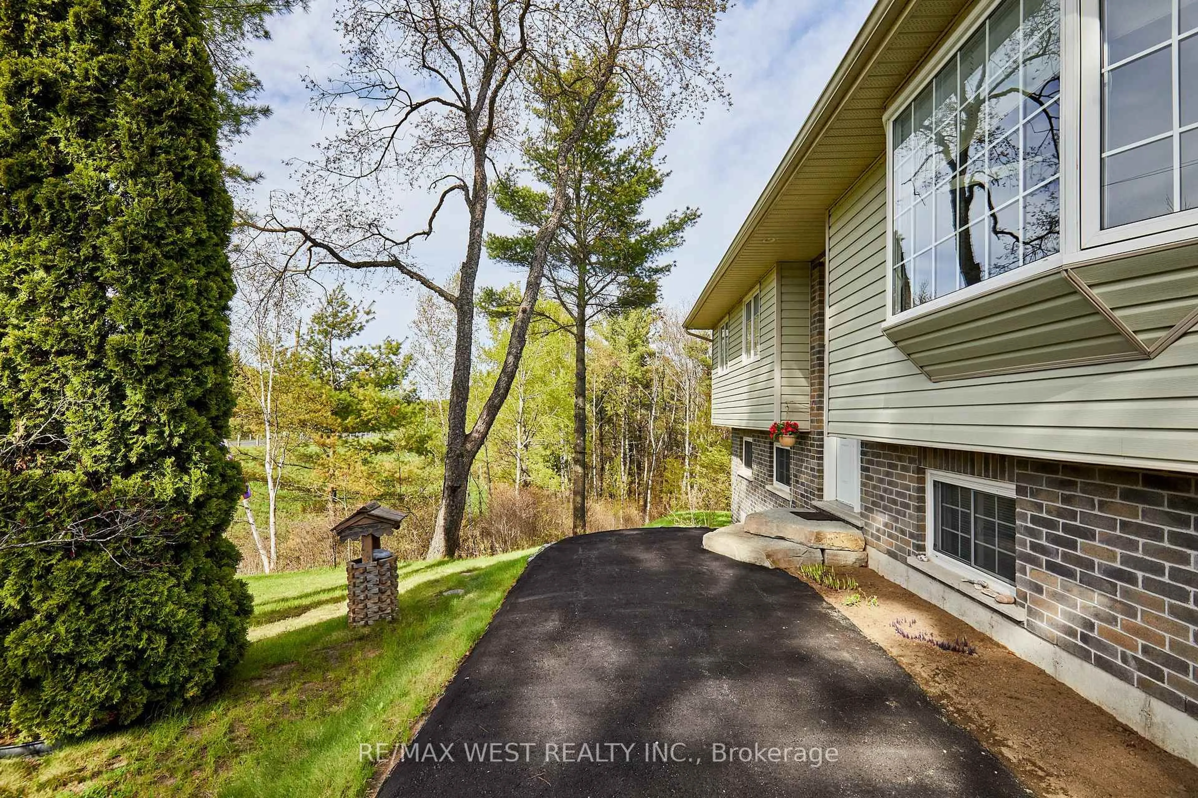 A pic from outside/outdoor area/front of a property/back of a property/a pic from drone, water/lake/river/ocean view for 10913 County 9 Road, Alderville First Nation Ontario K0K 2X0