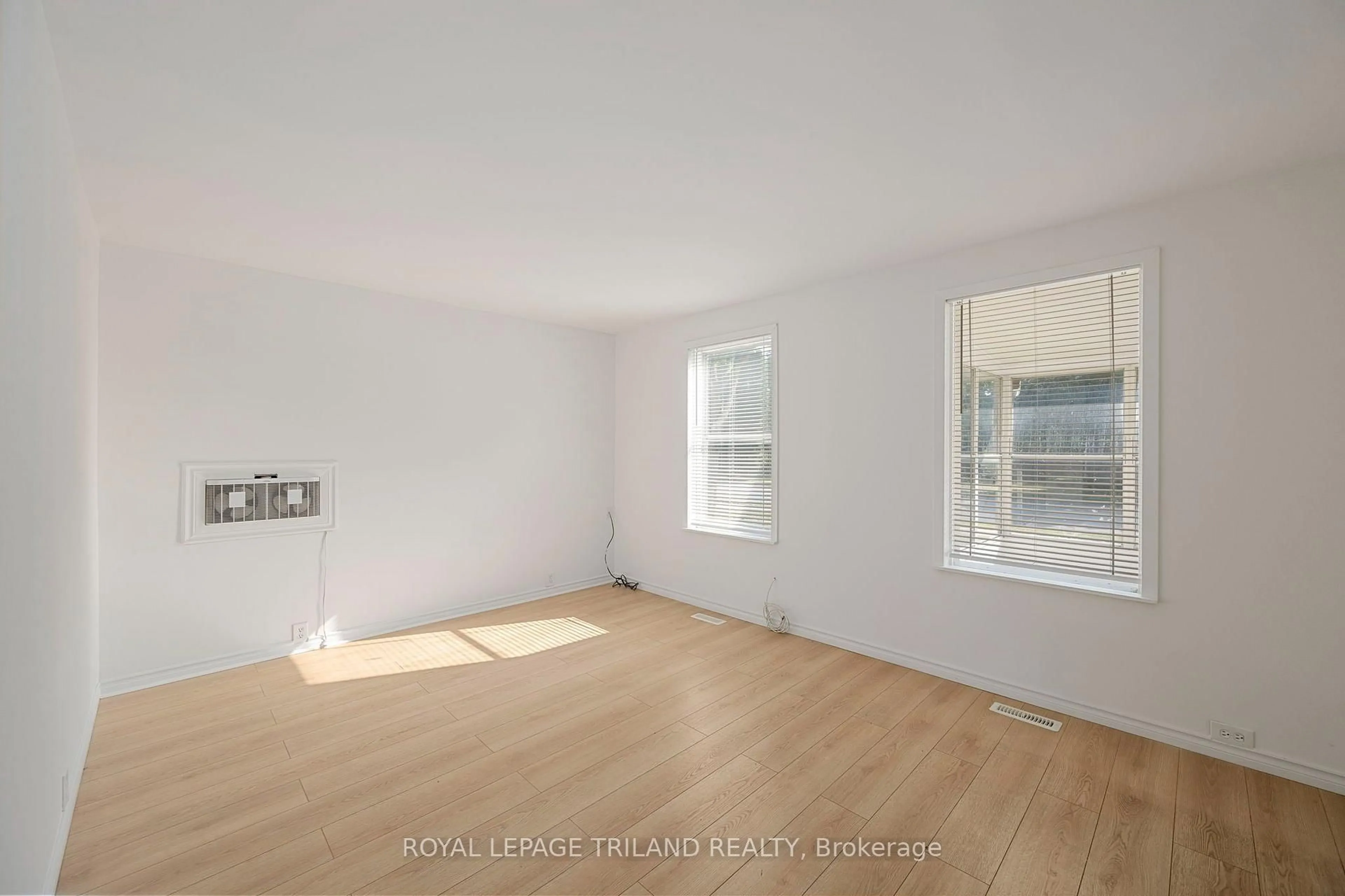 A pic of a room for 97 William St, London East Ontario N6B 3B2