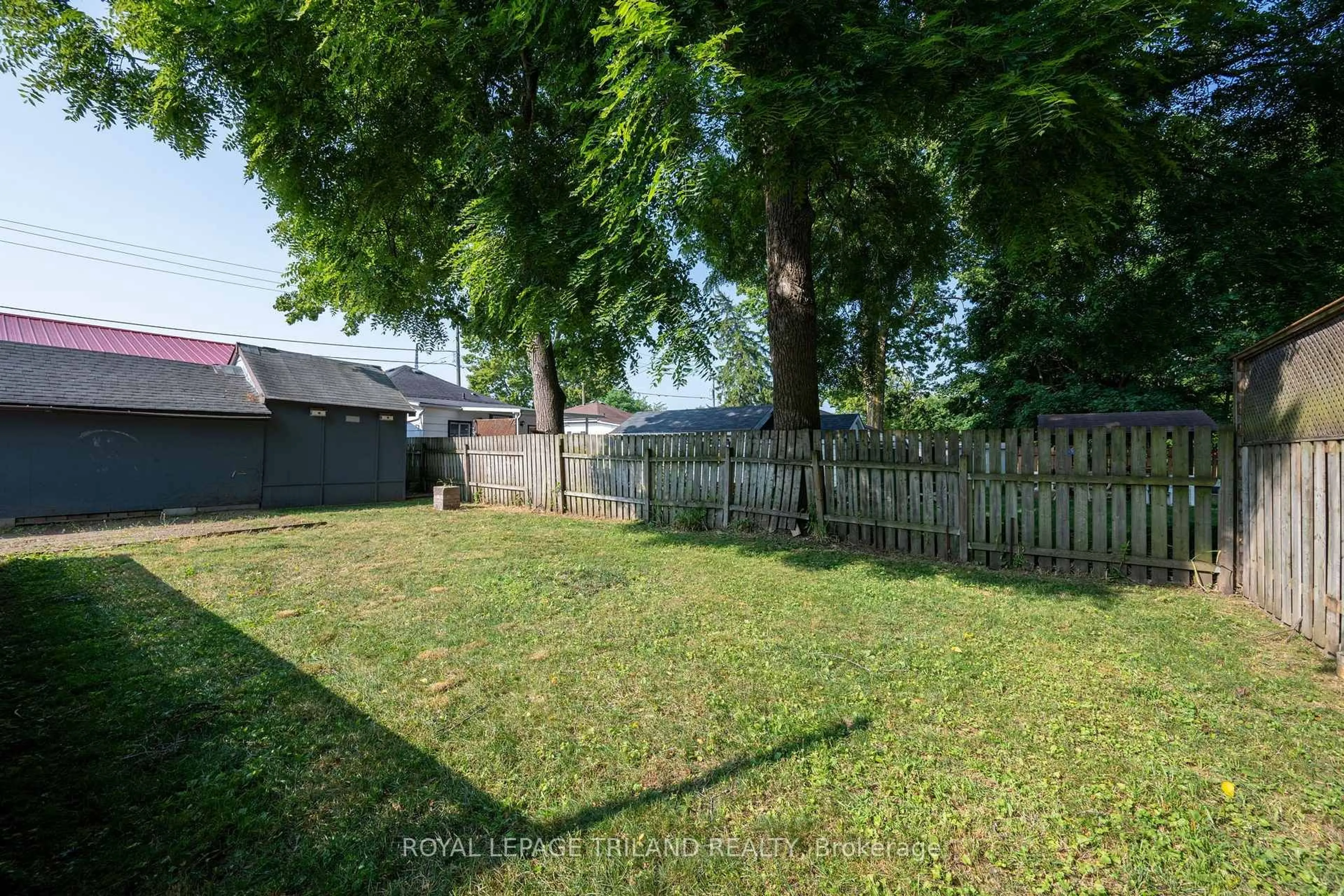 Unknown for 97 William St, London East Ontario N6B 3B2