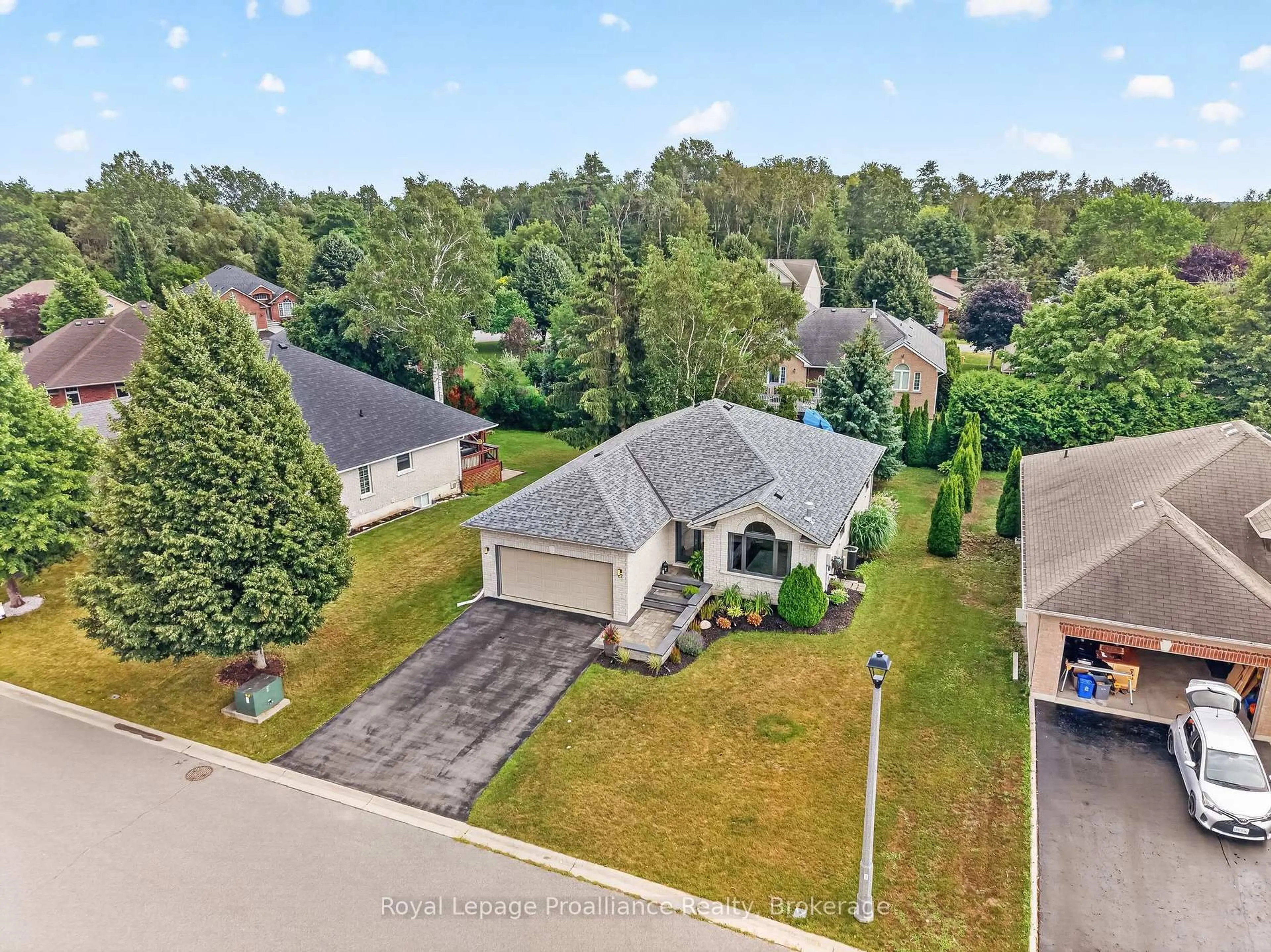 A pic from outside/outdoor area/front of a property/back of a property/a pic from drone, street for 22 Iroquois Ave, Brighton Ontario K0K 1H0