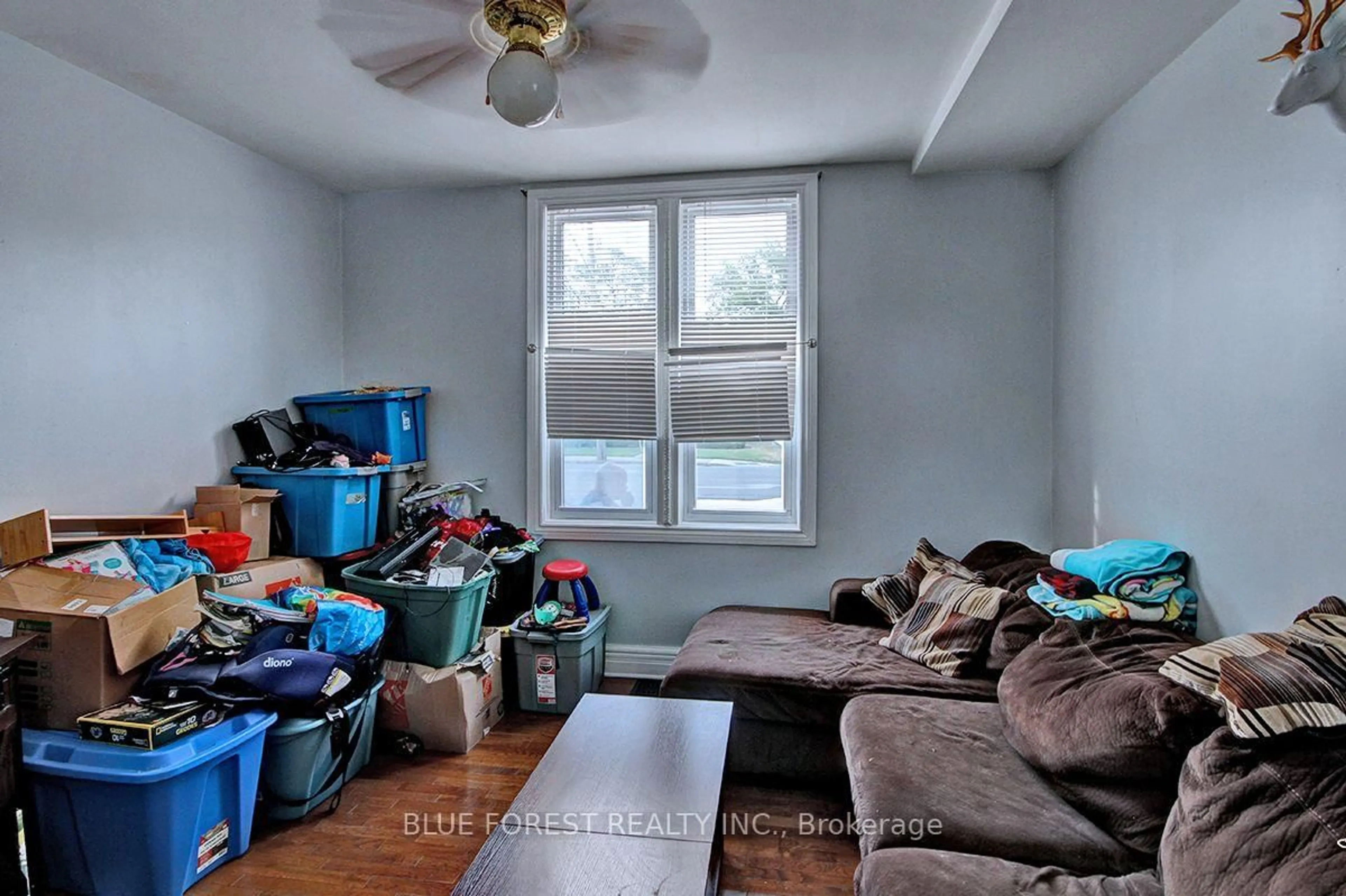 A pic of a room for 28 Oxford St, London North Ontario N6H 1R3
