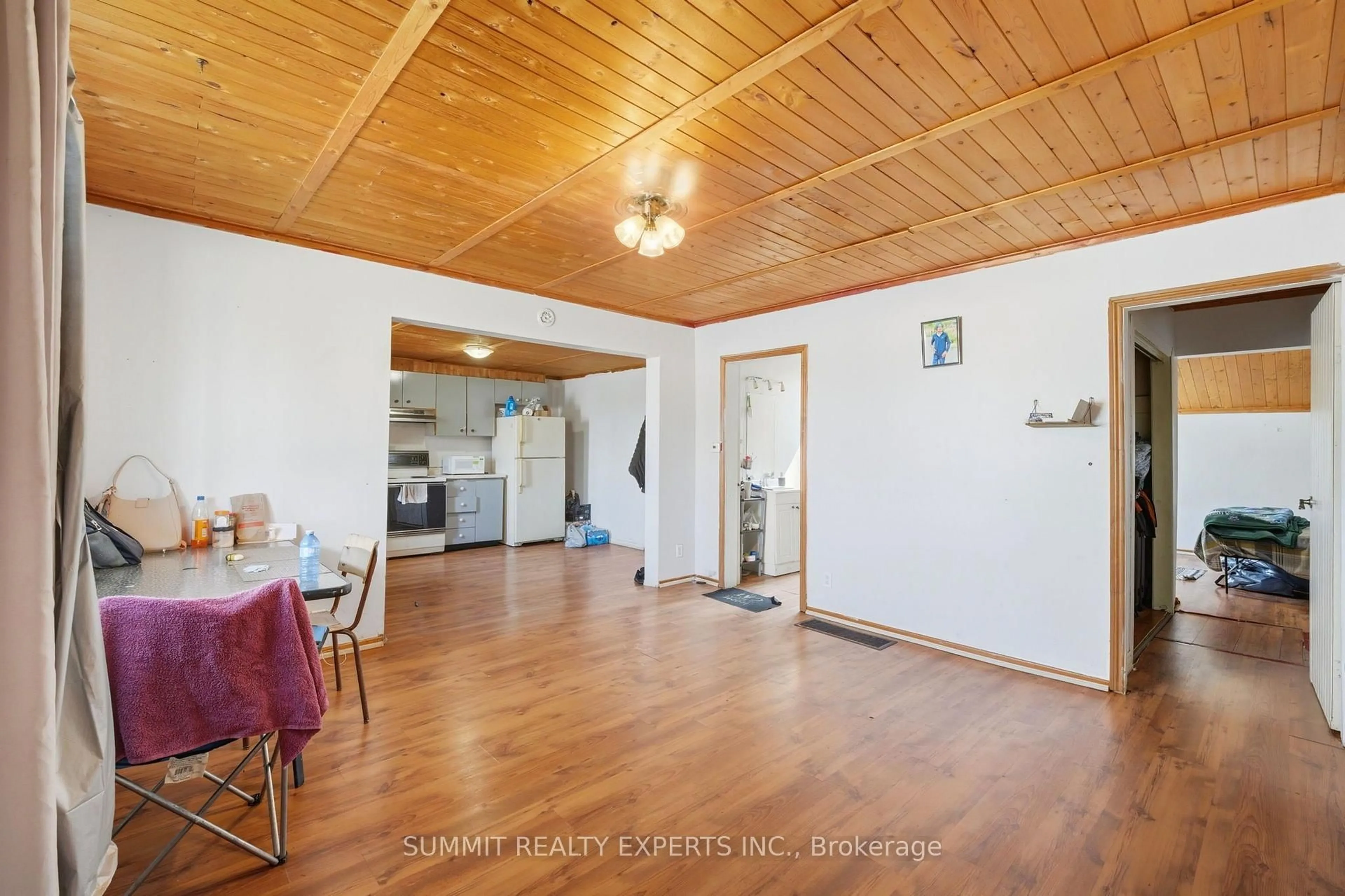 Unknown for 225 Ainsile St, Cambridge Ontario N1R 3L2