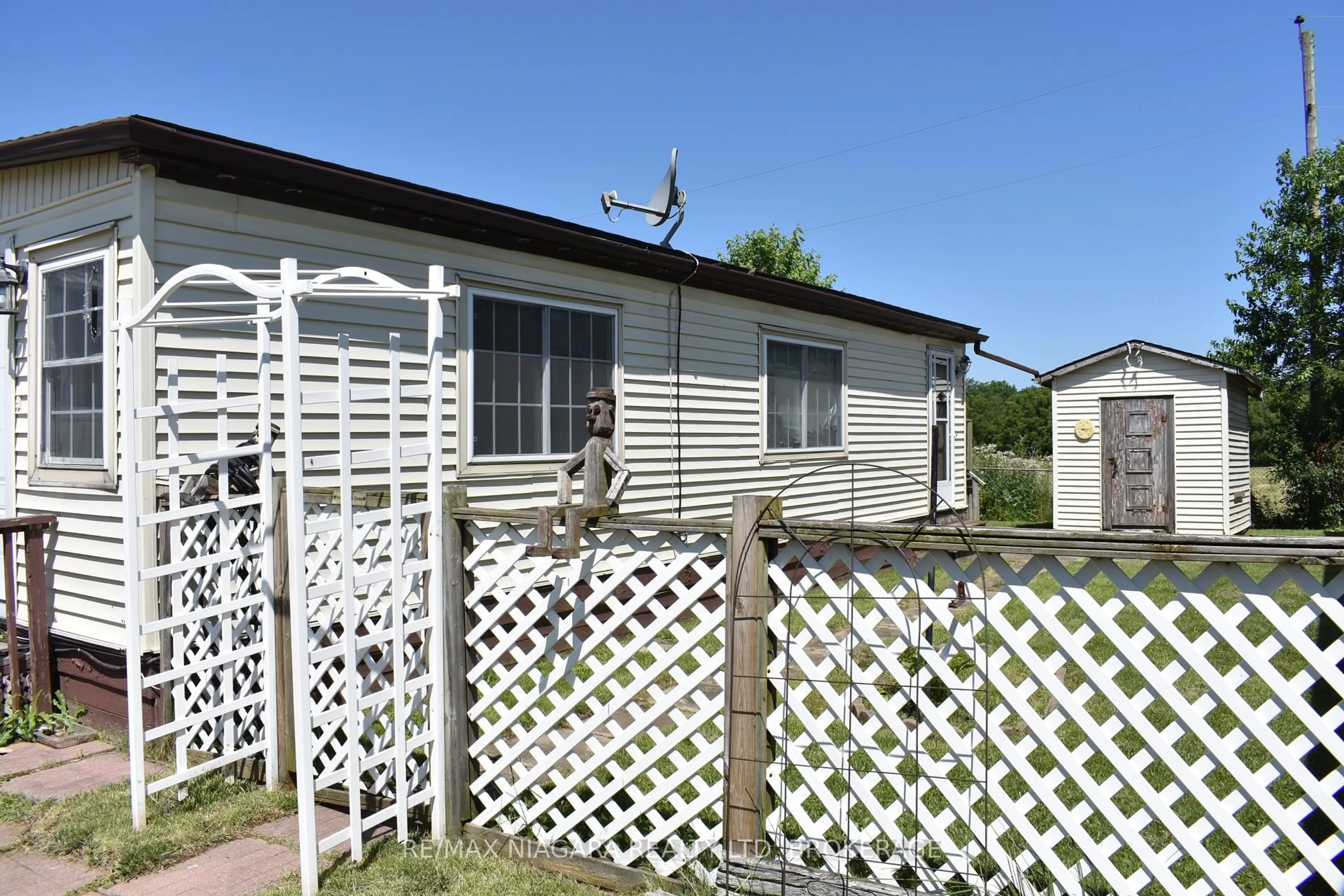 Unknown for 2175 Mewburn Rd #67, Niagara Falls Ontario L2J 0A6