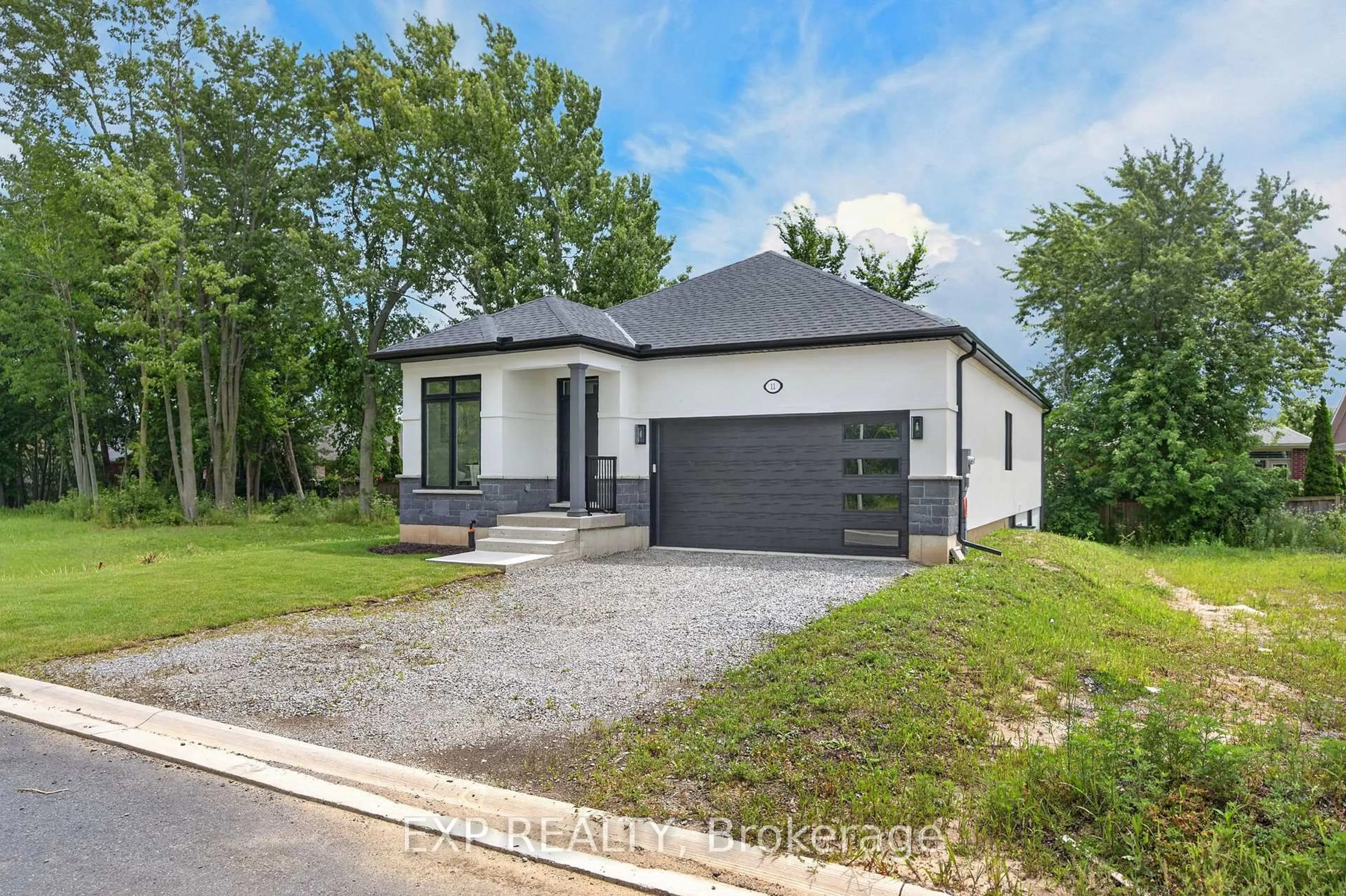 Home with brick exterior material, street for 11 Stickles St, Pelham Ontario L3C 3C3