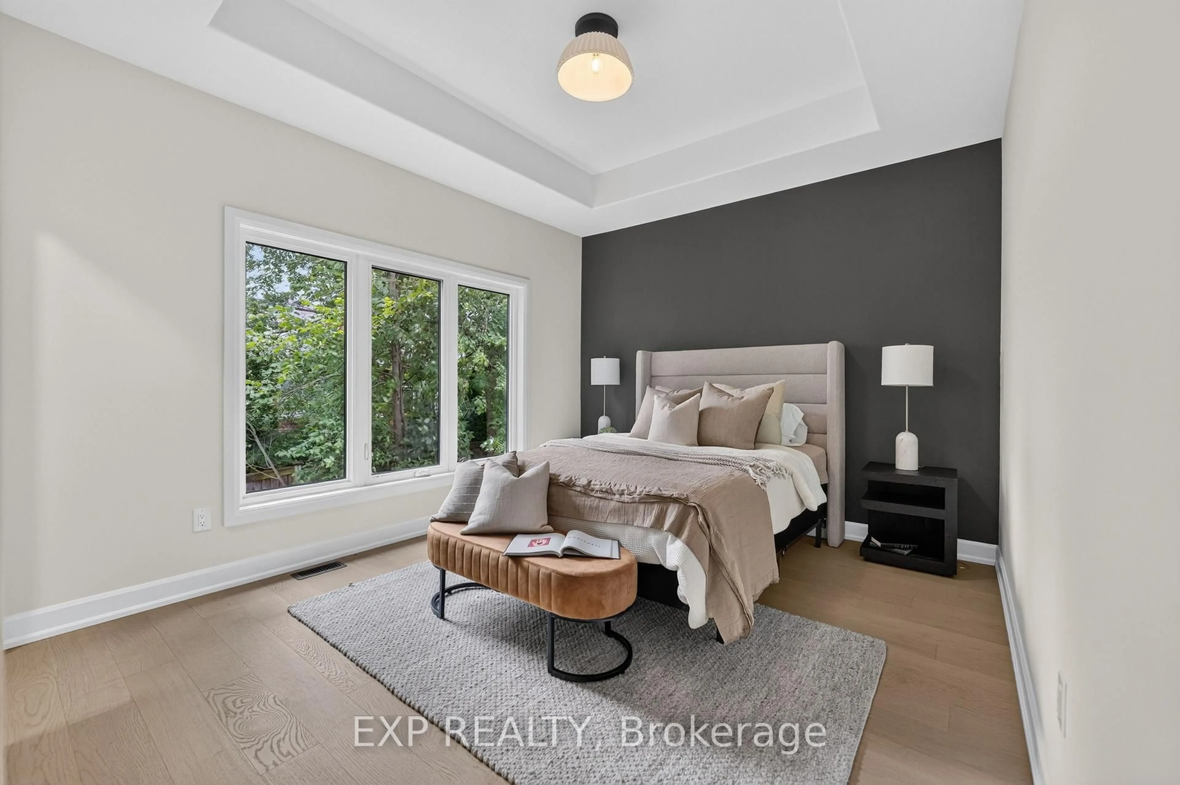 Bedroom with bed, unknown for 11 Stickles St, Pelham Ontario L3C 3C3