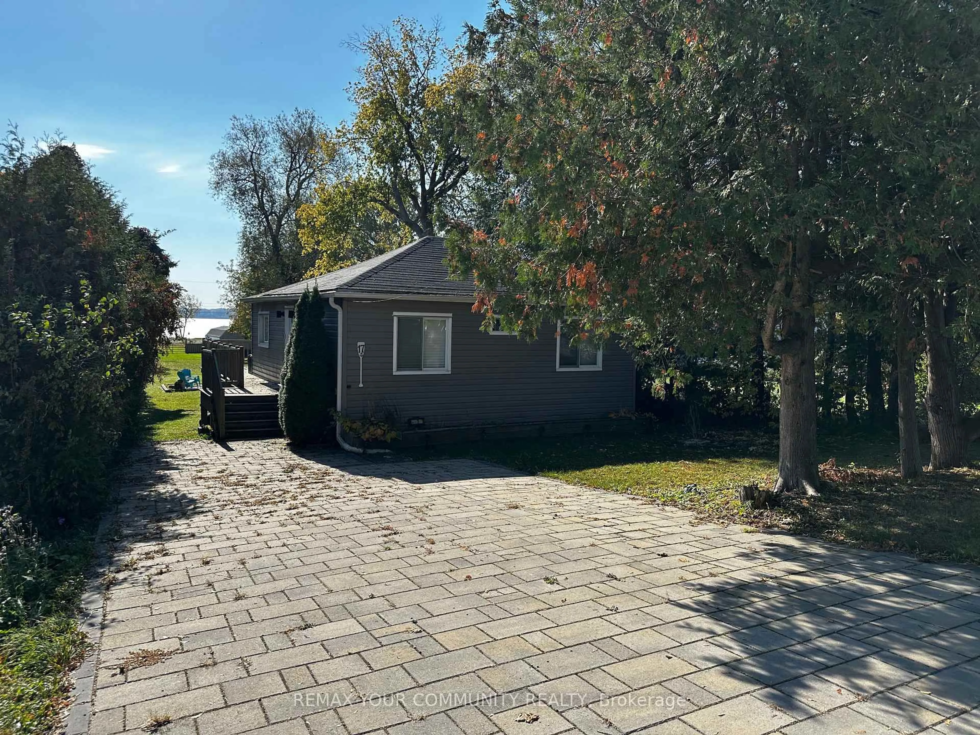 A pic from outside/outdoor area/front of a property/back of a property/a pic from drone, street for 17 Price St, Brighton Ontario K0K 1H0