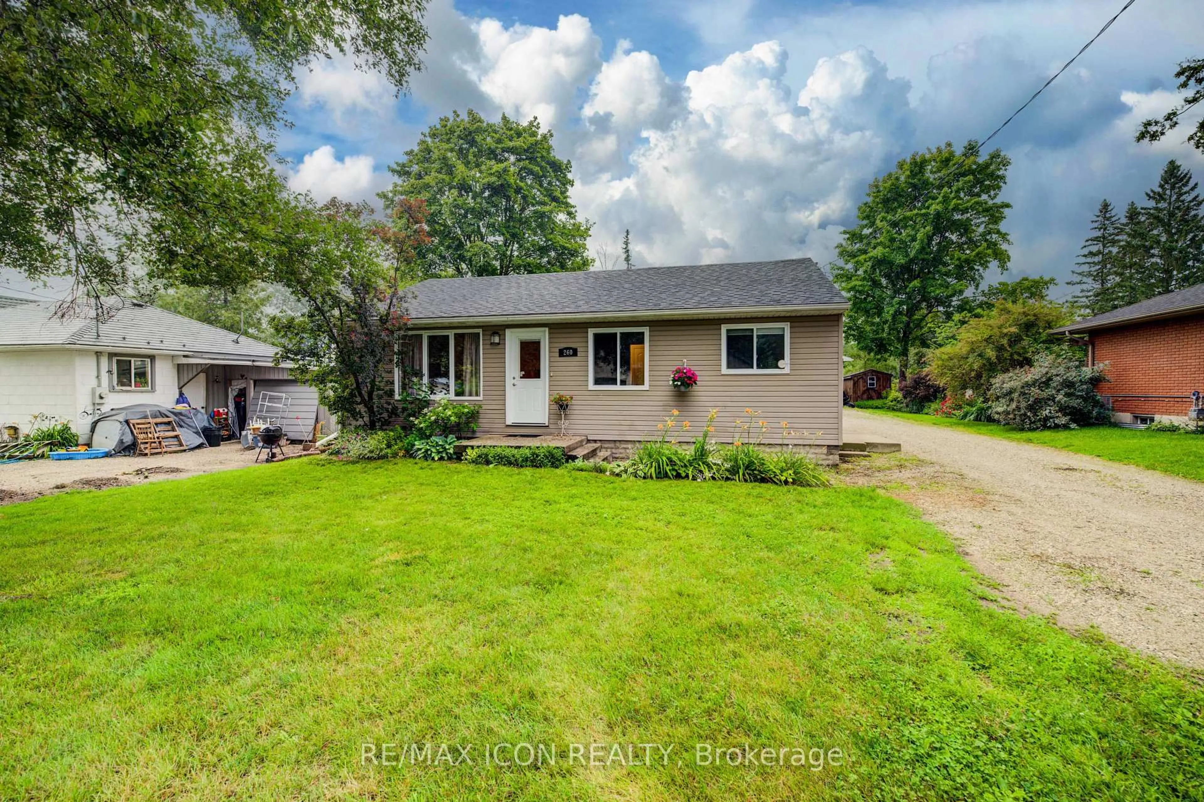 A pic from outside/outdoor area/front of a property/back of a property/a pic from drone, street for 260 Egremont St, Wellington North Ontario N0G 2L2