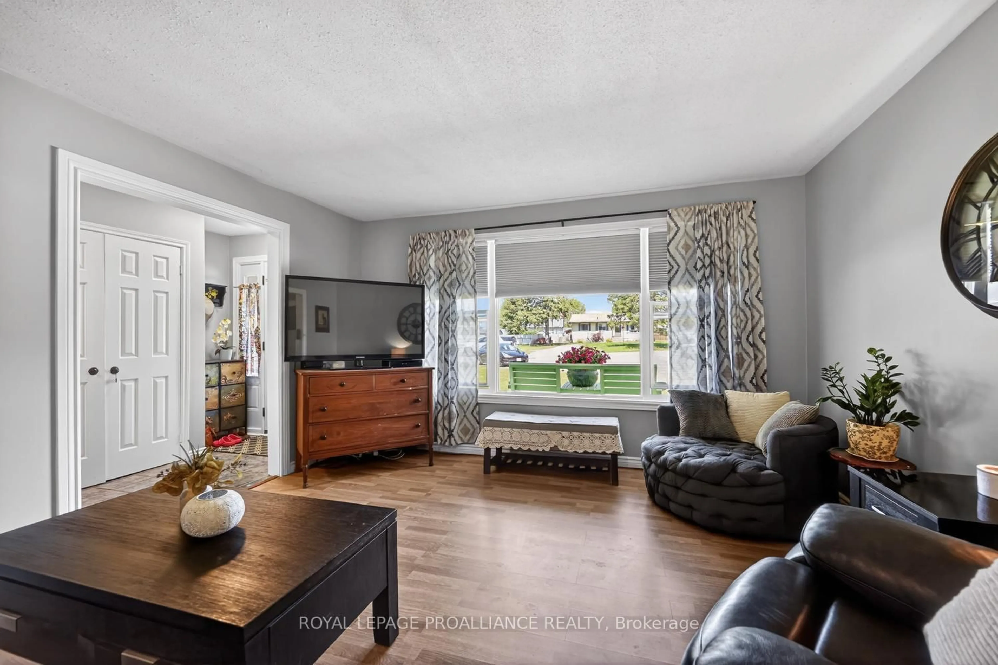 Living room with furniture, unknown for 913 George St, Edwardsburgh/Cardinal Ontario K0E 1E0