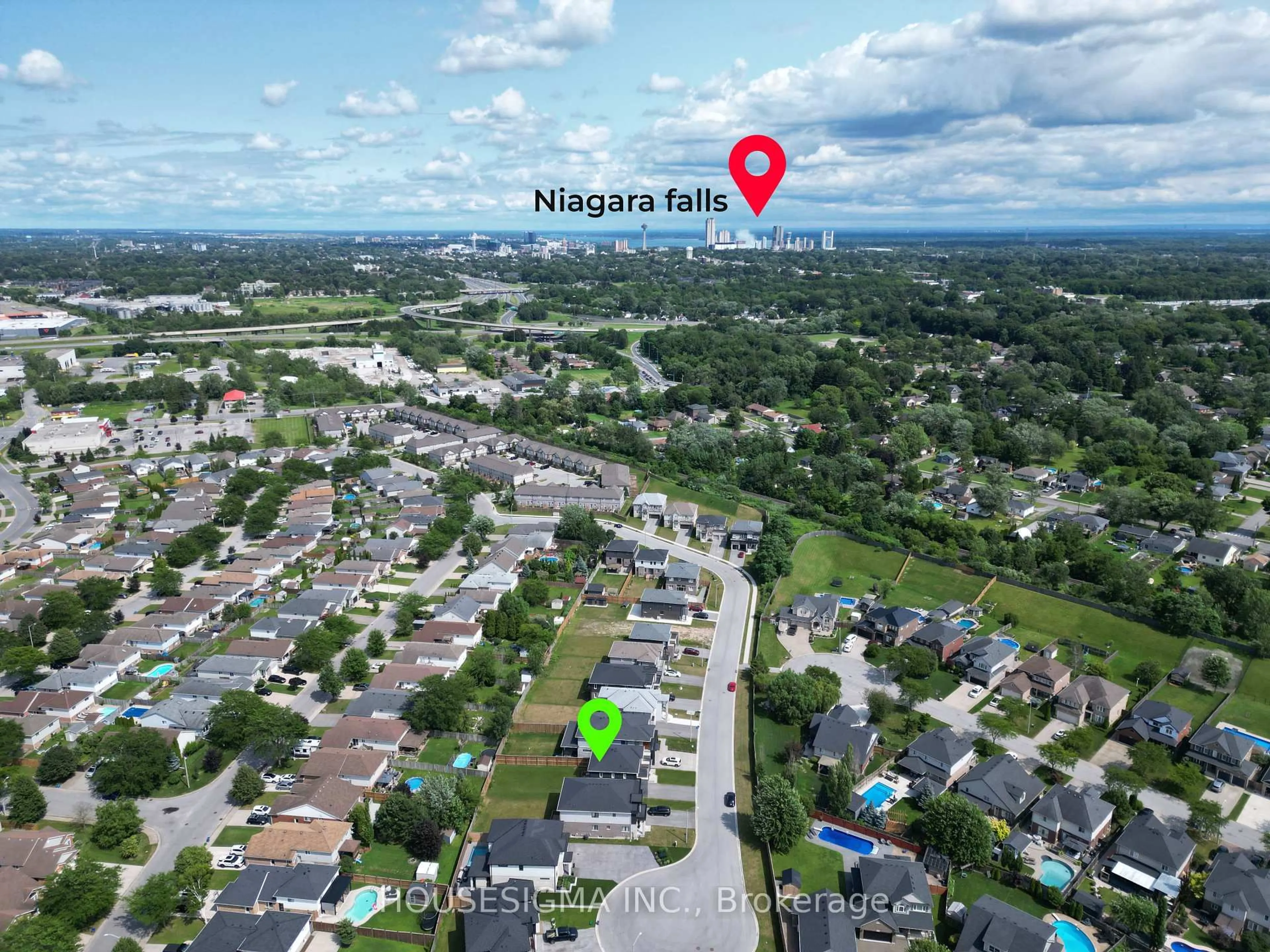 A pic from outside/outdoor area/front of a property/back of a property/a pic from drone, street for 7763 Secretariat Crt, Niagara Falls Ontario L7C 4G6