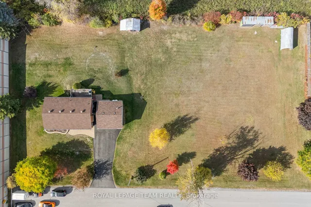 1059 Flynn Ave, Ottawa 5
