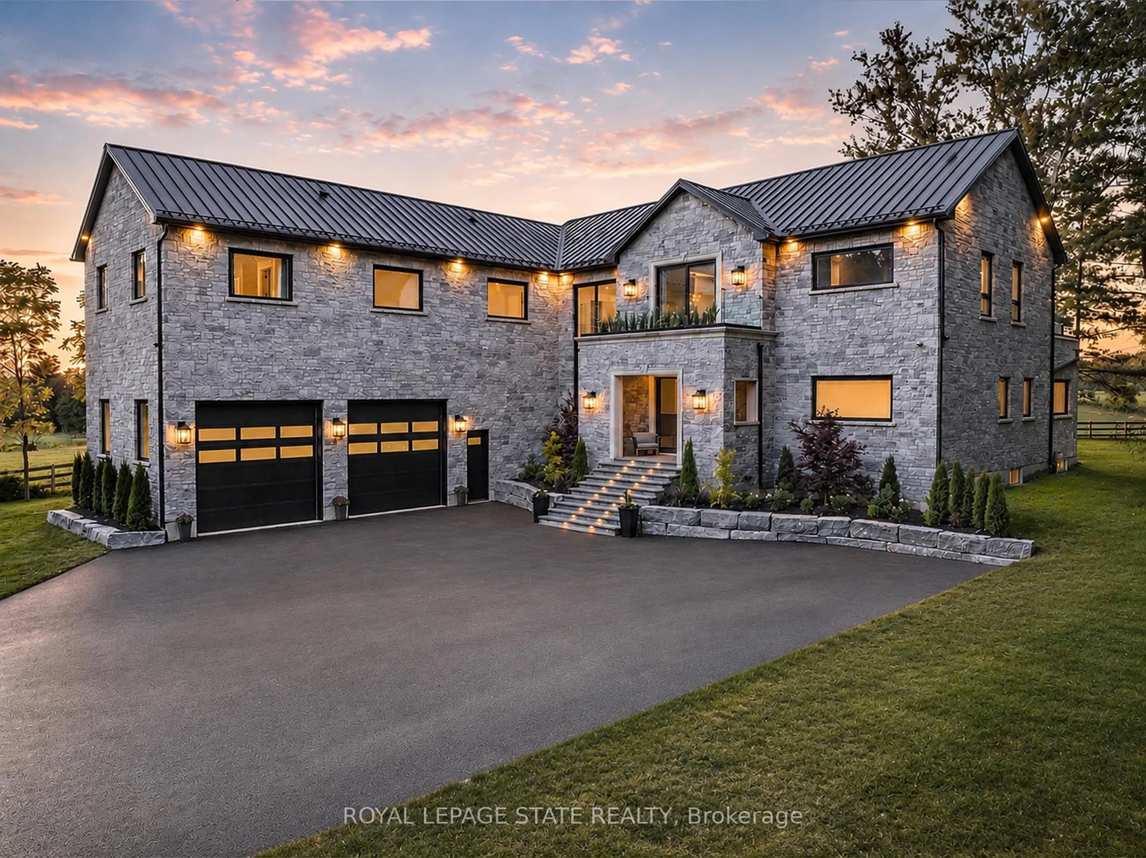 Home with brick exterior material, unknown for 1067 Jerseyville Rd, Hamilton Ontario L0R 1R0