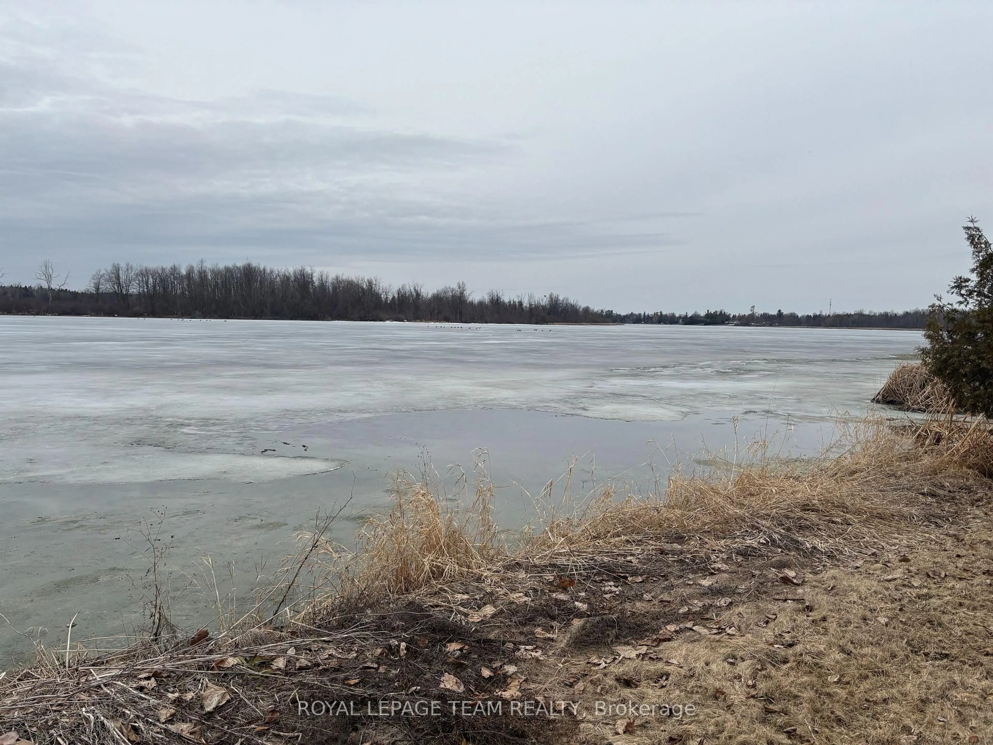 Blurry image for 3670 River Rd, Ottawa Ontario K4M 1B4